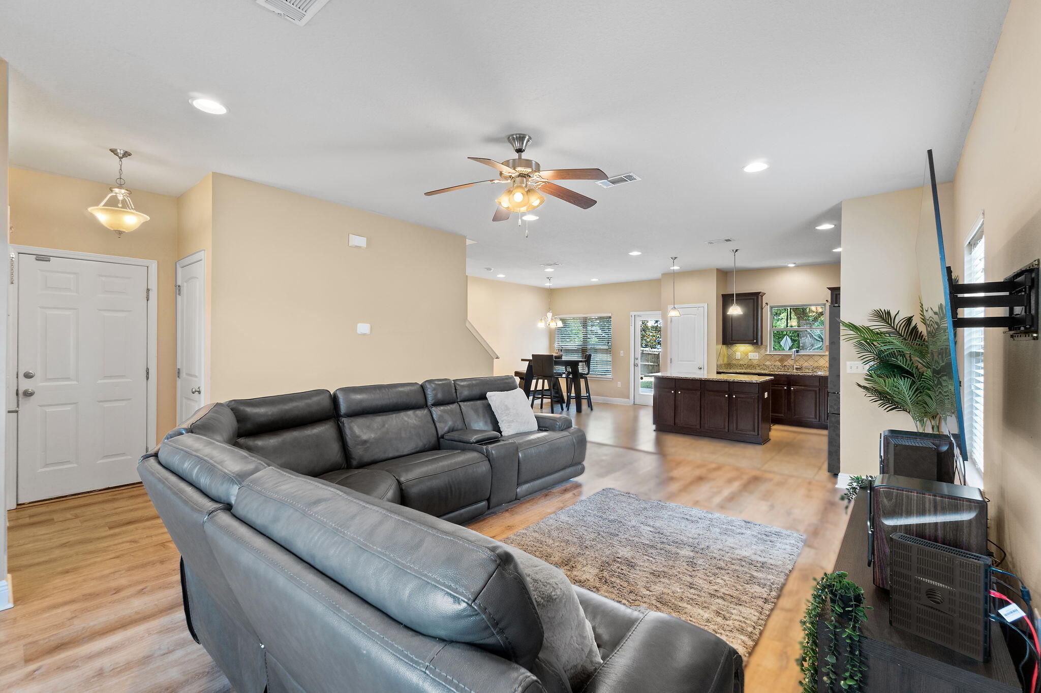 MAGNOLIA VILLAGE - Residential
