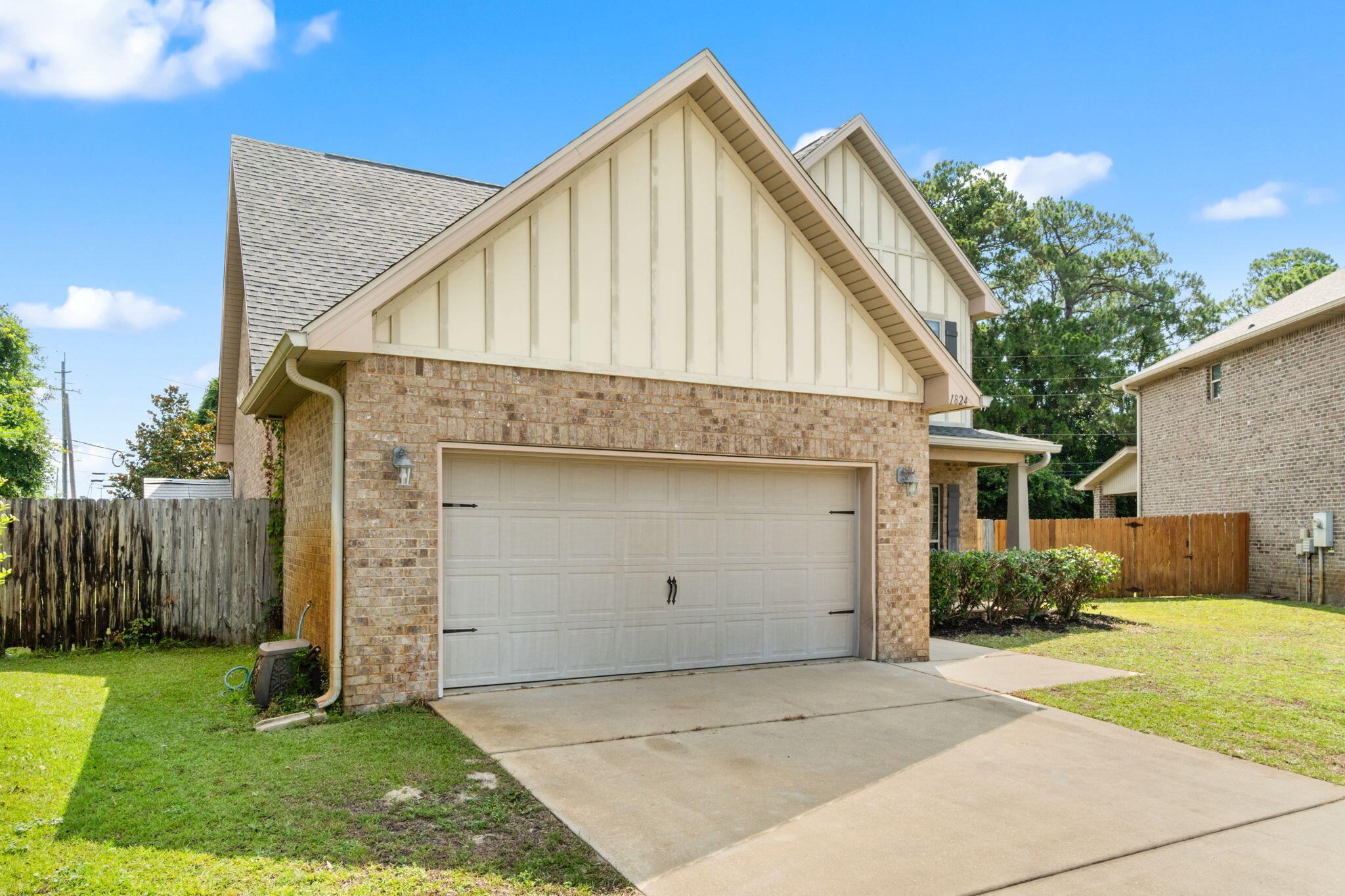 MAGNOLIA VILLAGE - Residential