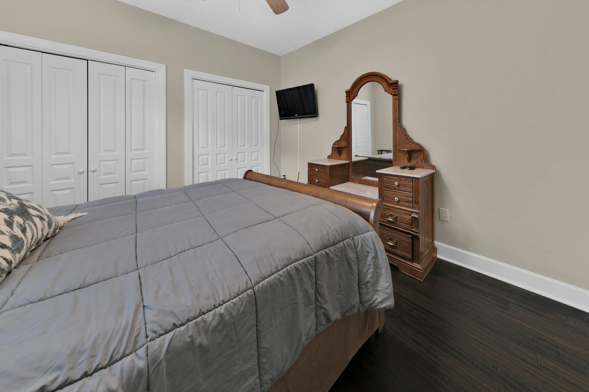 CHARDONNAY ESTATES - Residential