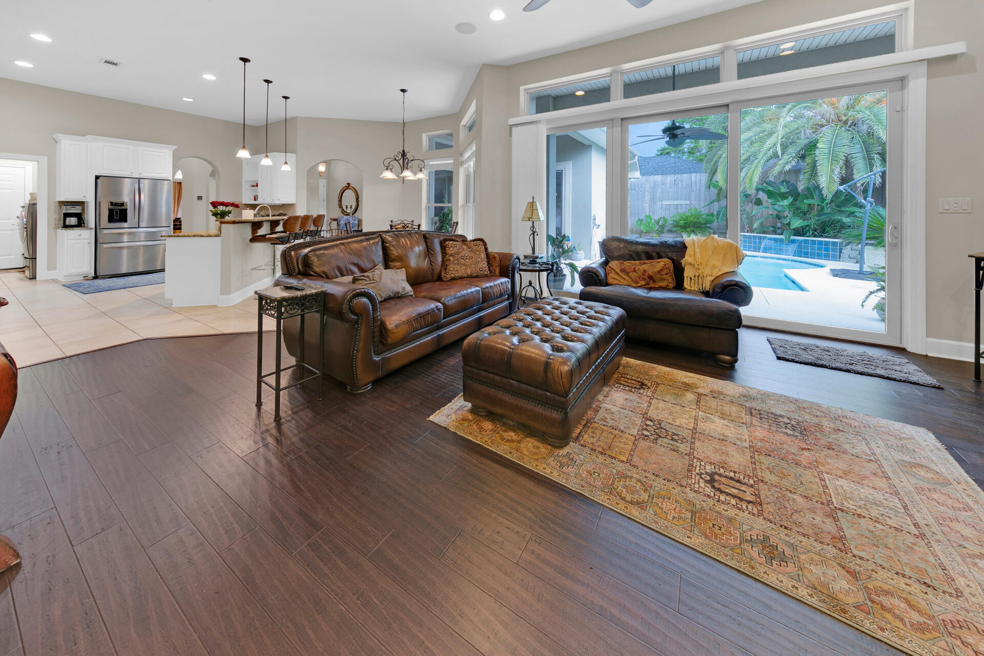 CHARDONNAY ESTATES - Residential