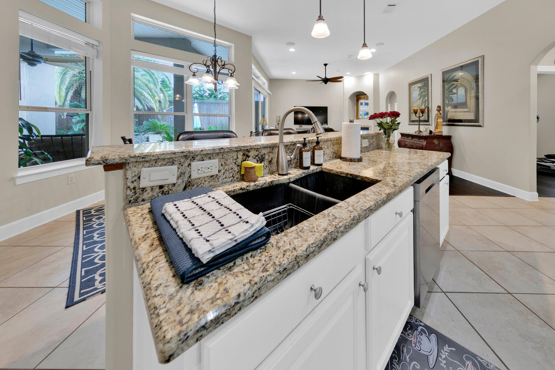 CHARDONNAY ESTATES - Residential