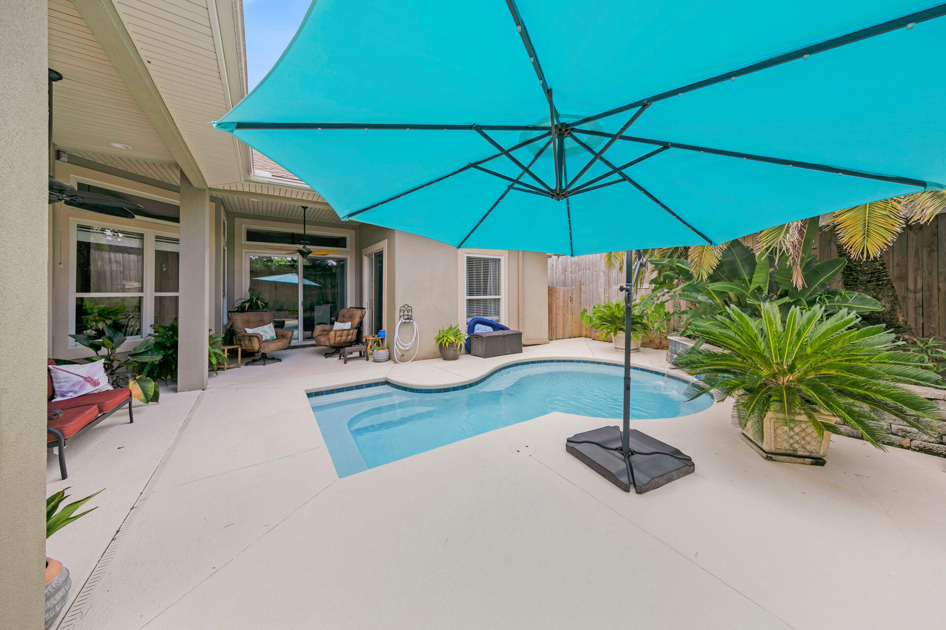 CHARDONNAY ESTATES - Residential