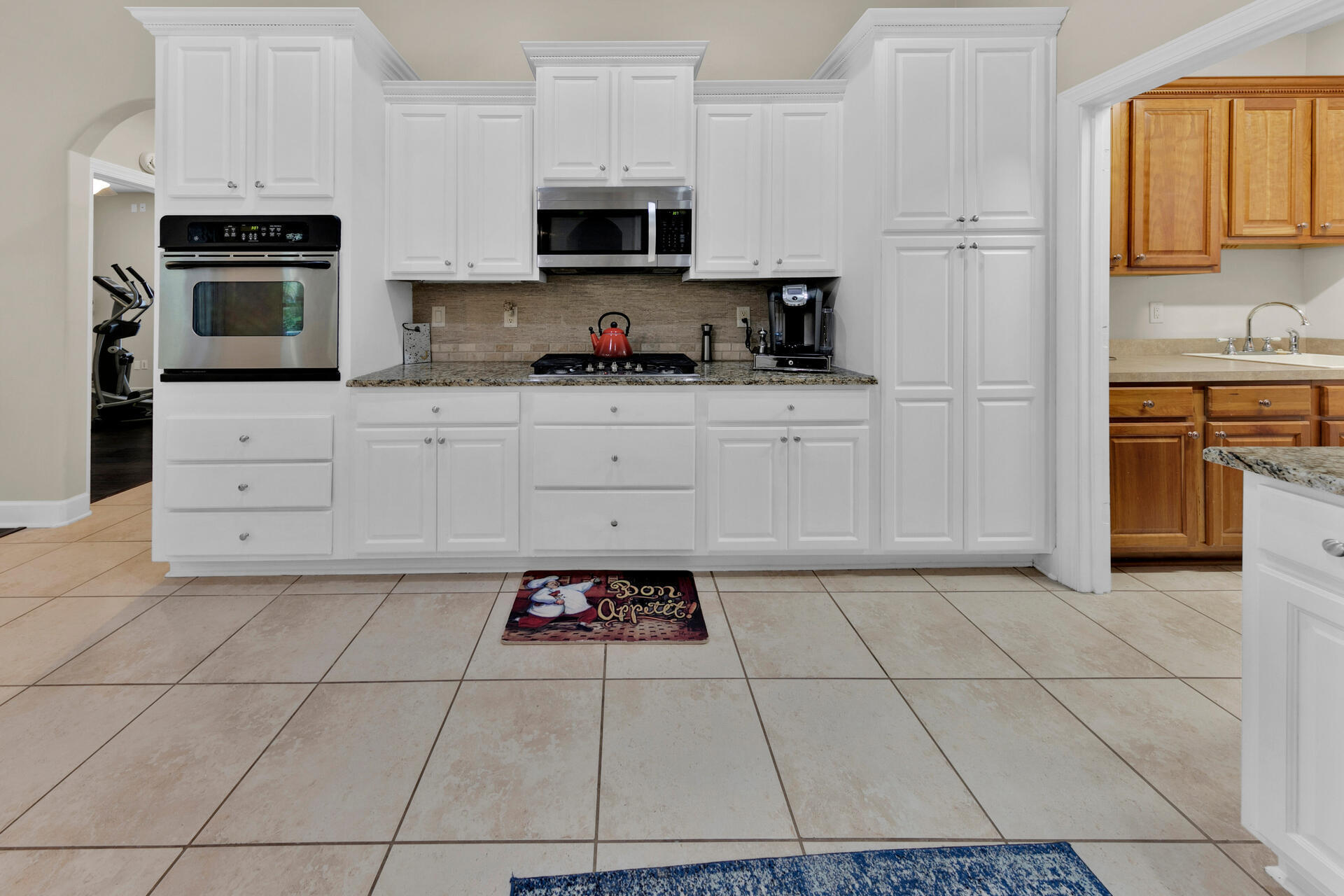 CHARDONNAY ESTATES - Residential