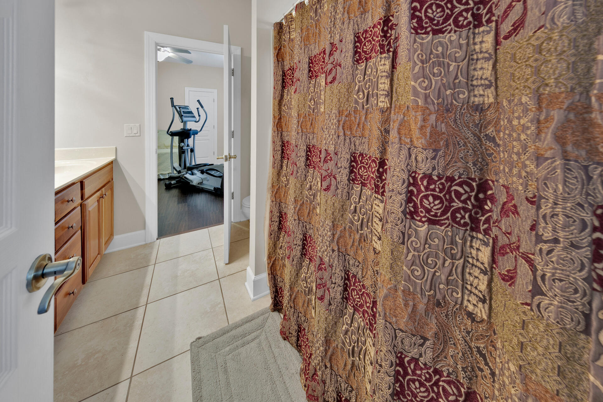 CHARDONNAY ESTATES - Residential