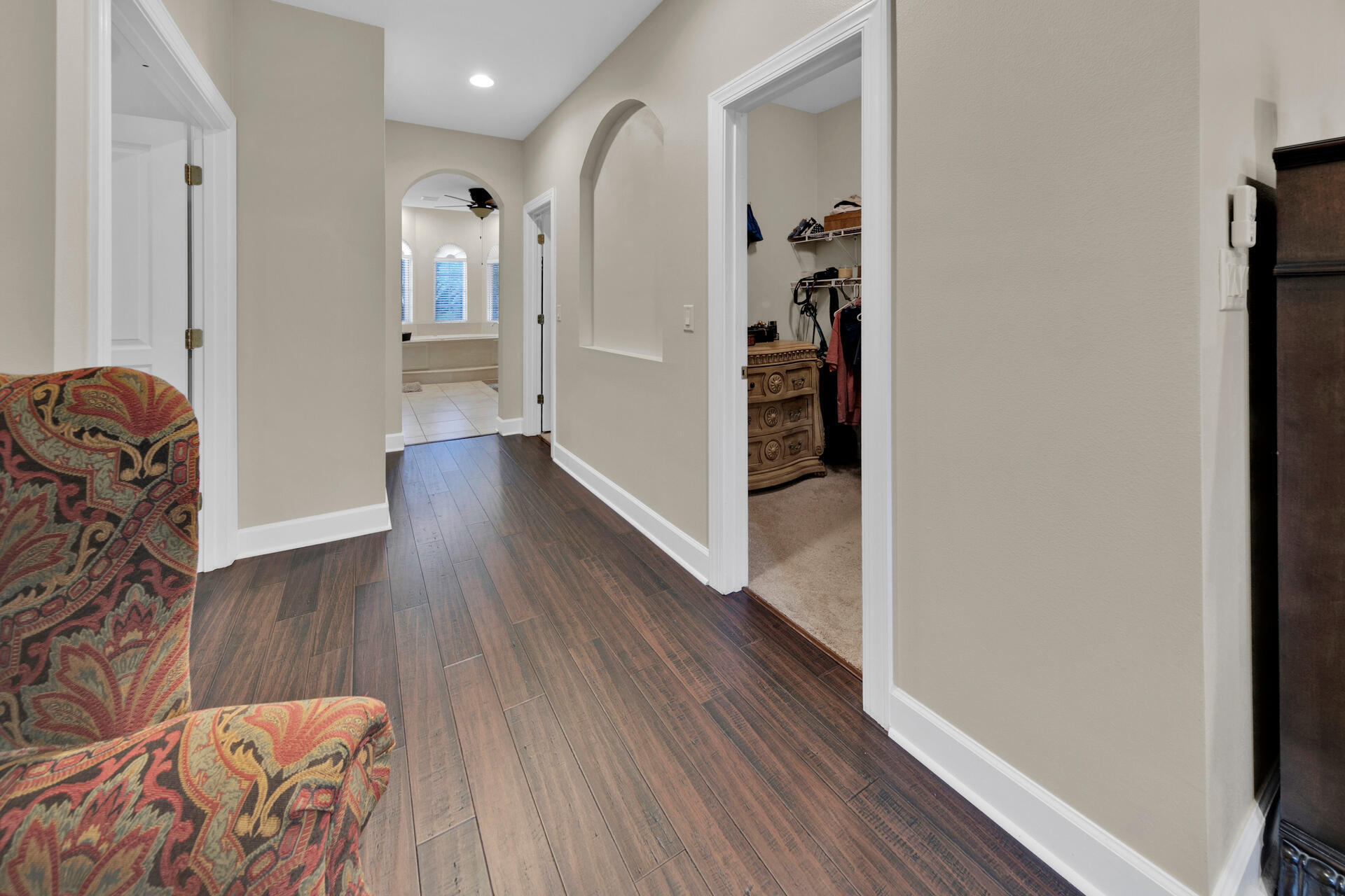 CHARDONNAY ESTATES - Residential