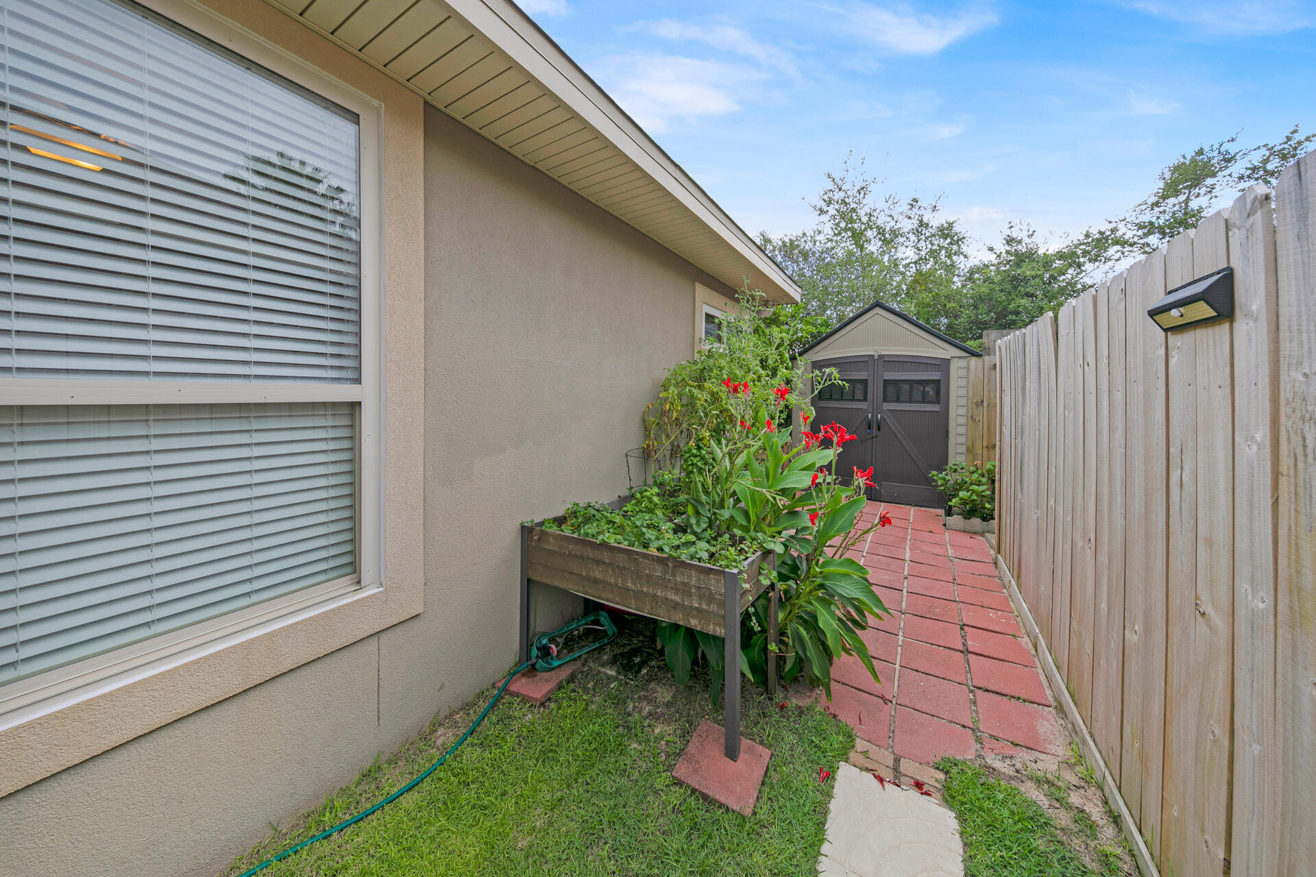 CHARDONNAY ESTATES - Residential