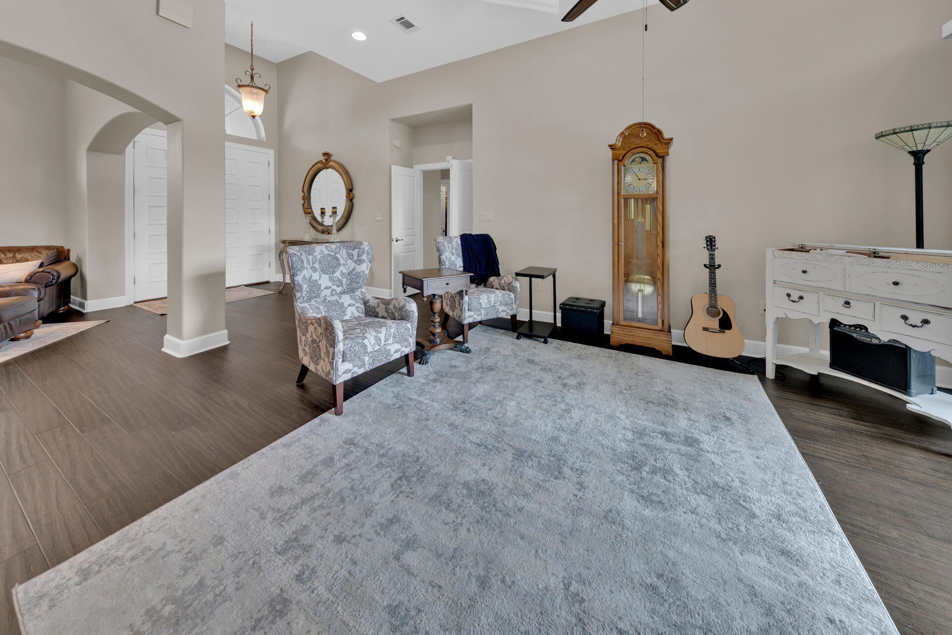 CHARDONNAY ESTATES - Residential