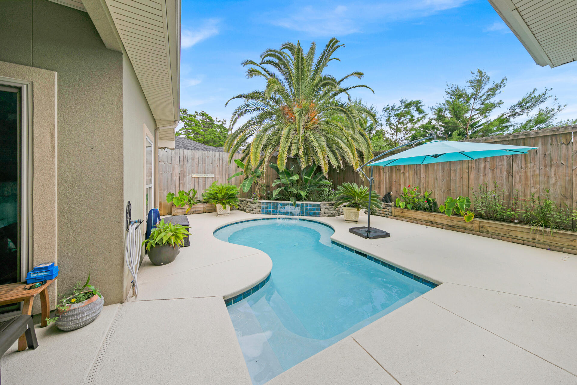 CHARDONNAY ESTATES - Residential