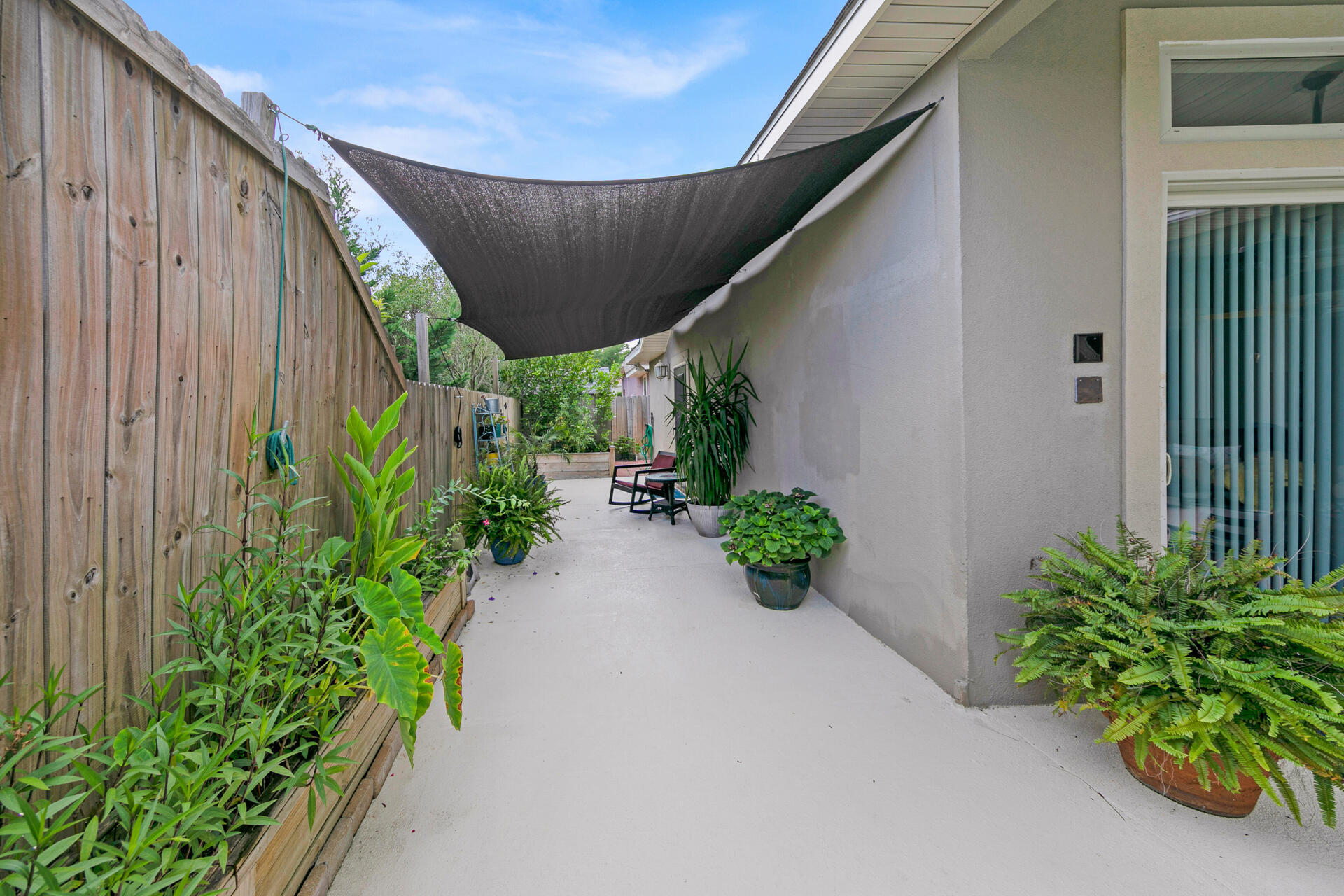 CHARDONNAY ESTATES - Residential