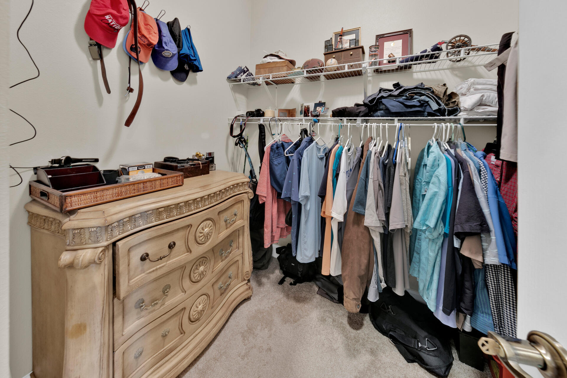 CHARDONNAY ESTATES - Residential