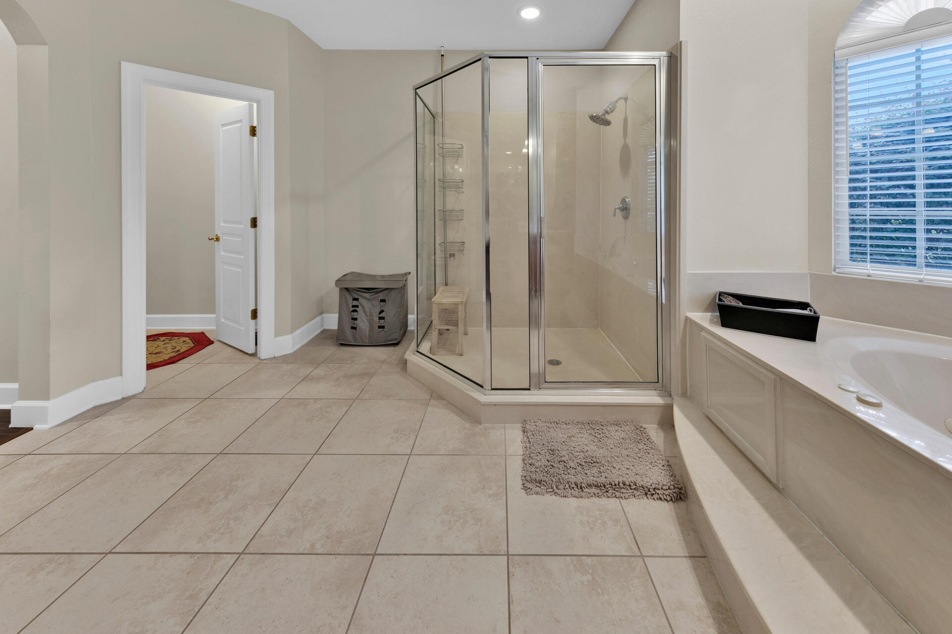 CHARDONNAY ESTATES - Residential