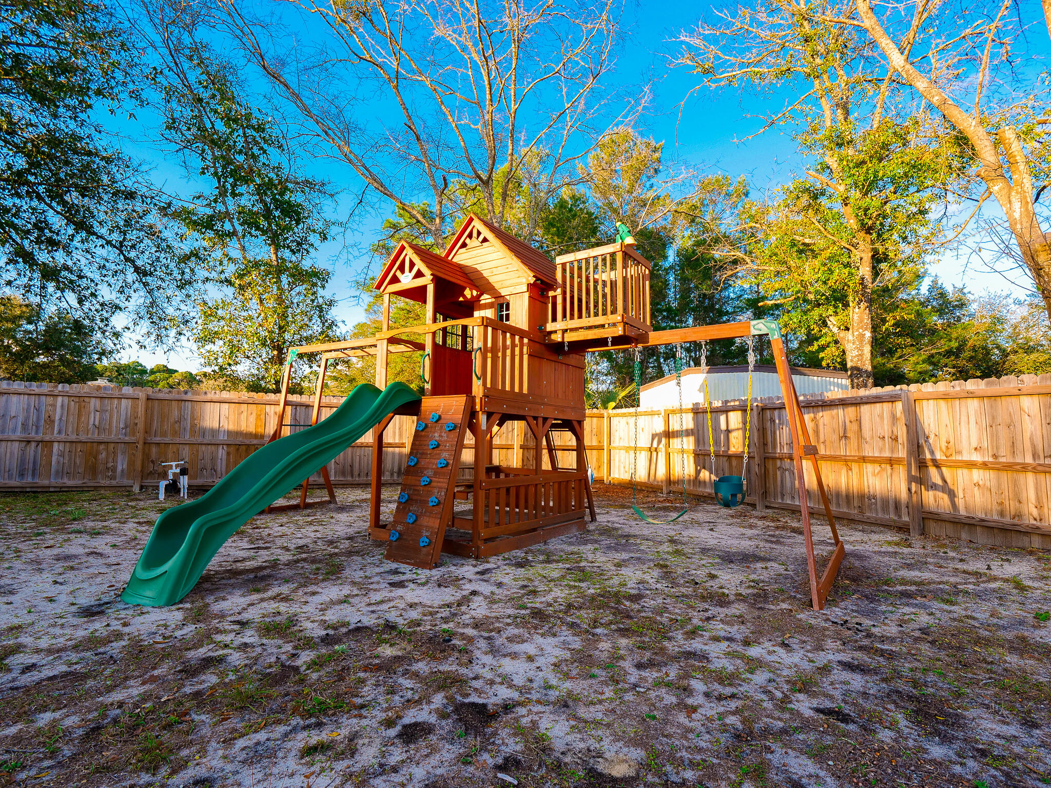 VALPARAISO PINECREST 6 - Residential