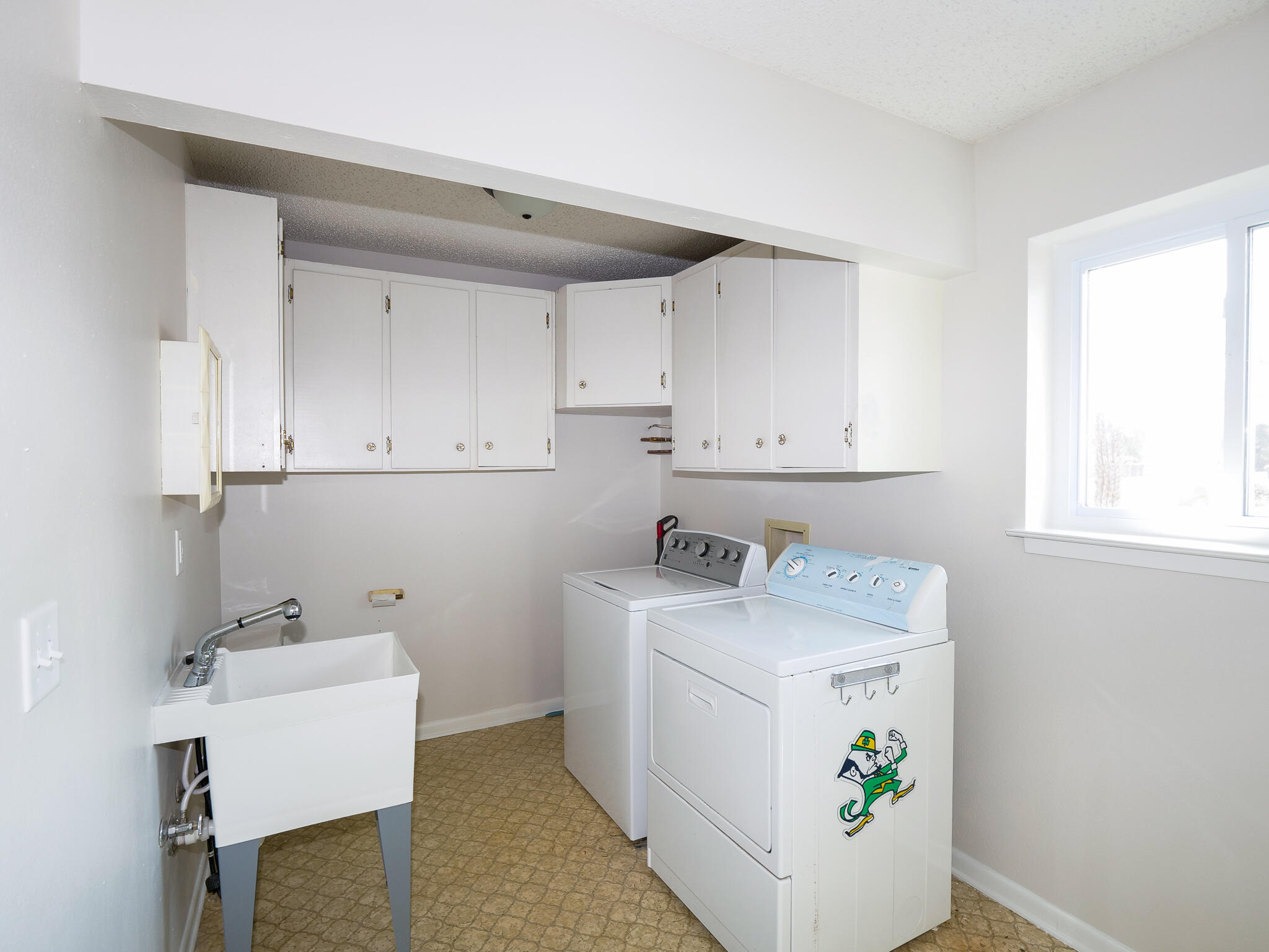 VALPARAISO PINECREST 6 - Residential