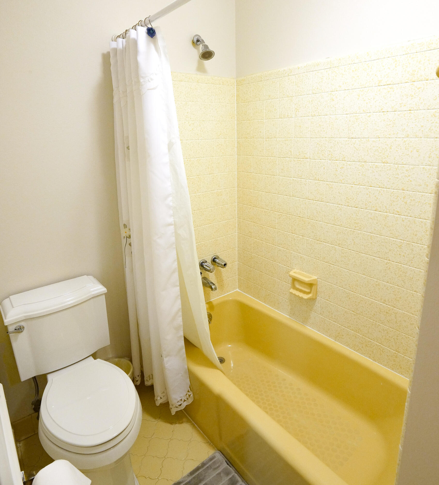 VALPARAISO PINECREST 6 - Residential