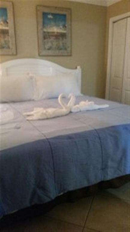 Holiday Surf and Racquet Club - Residential