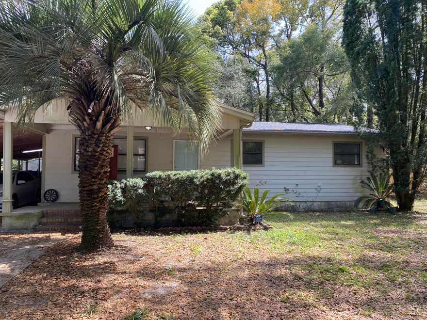Come and view this 3 bedroom 1 1/2 bath home in Niceville. Remodeled in 2018 to include 2018 Roof, Luxury Vinyl Plank Flooring, newer countertops, A/C 2017, and 2 year old carpet. Property has a fenced yard and carport. Survey Available.