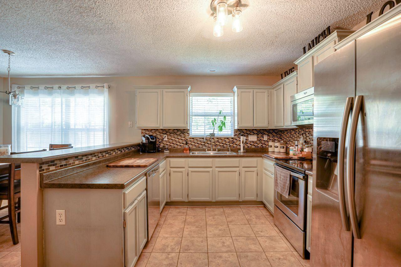 COUNTRYVIEW ESTATES 4TH ADDN PH 3 - Residential