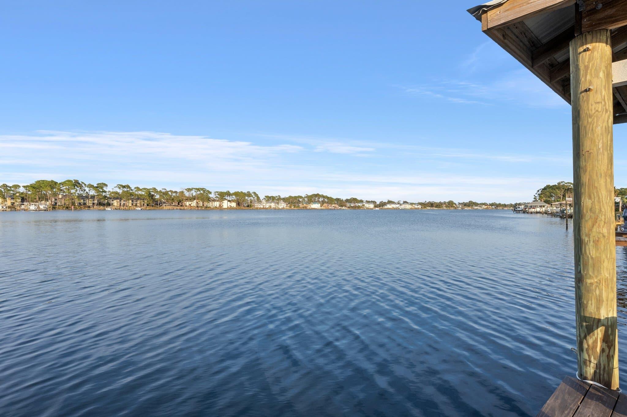 HOLIDAY BEACH UNIT 01 - Residential