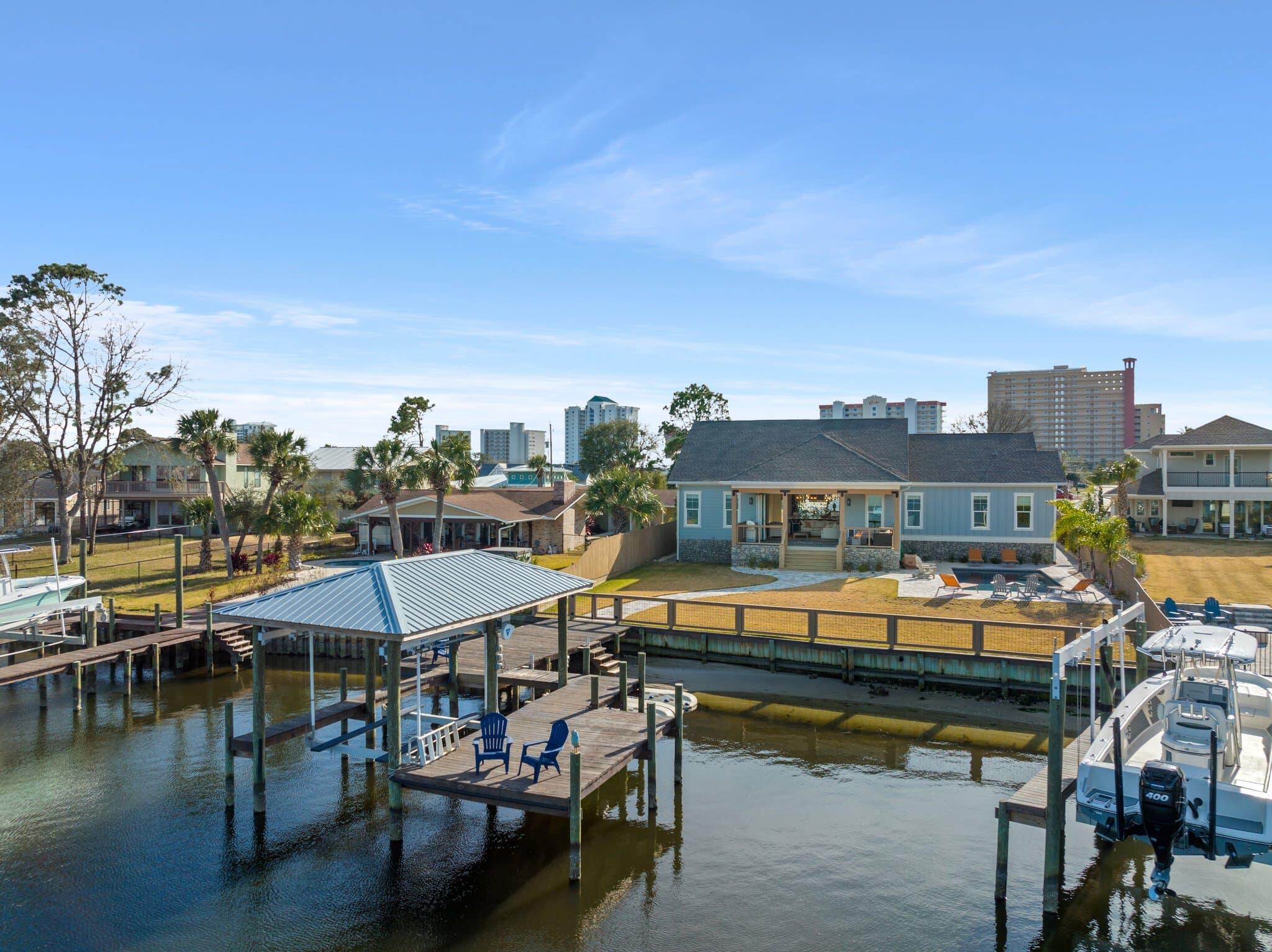 HOLIDAY BEACH UNIT 01 - Residential