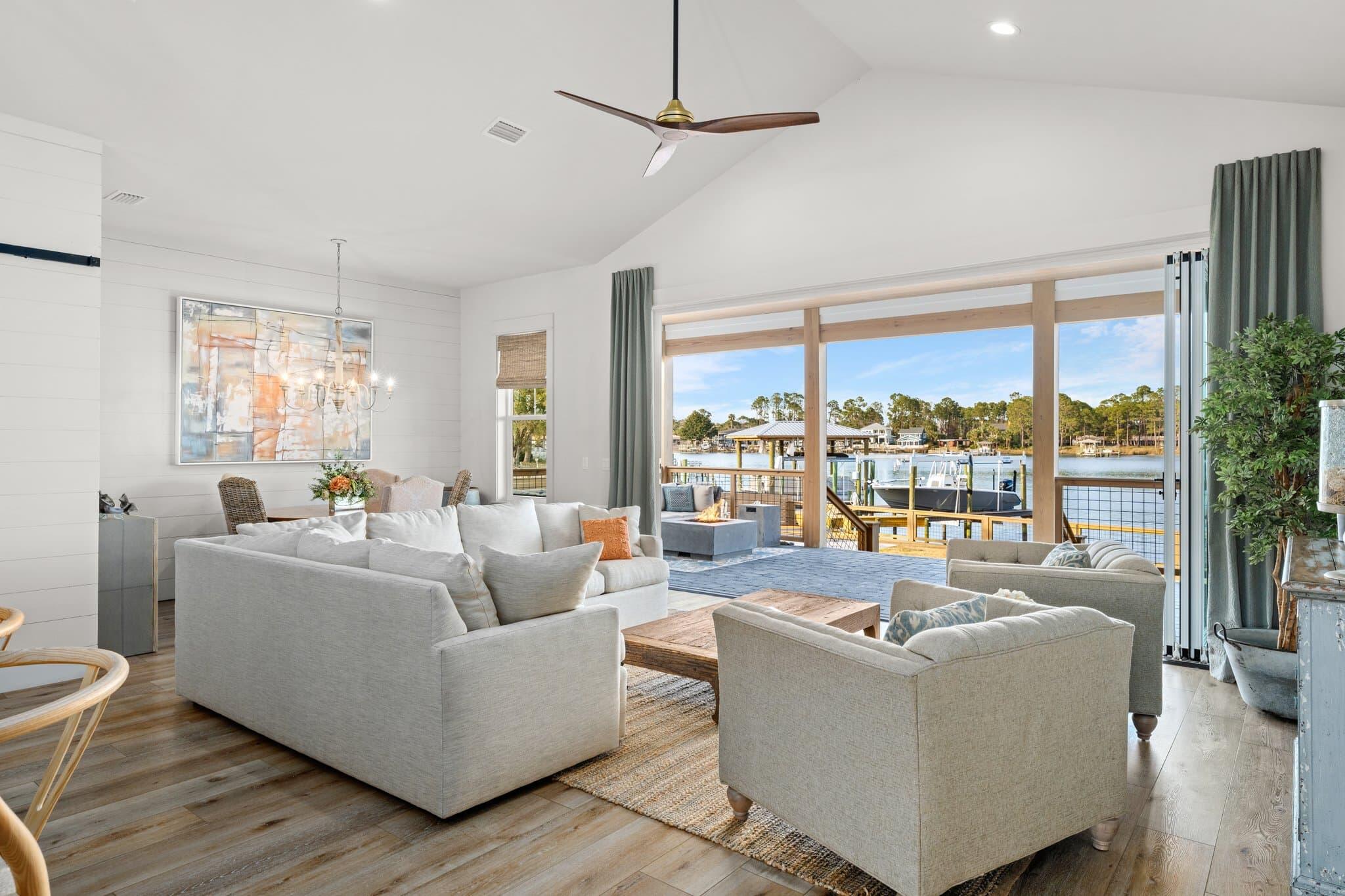 HOLIDAY BEACH UNIT 01 - Residential