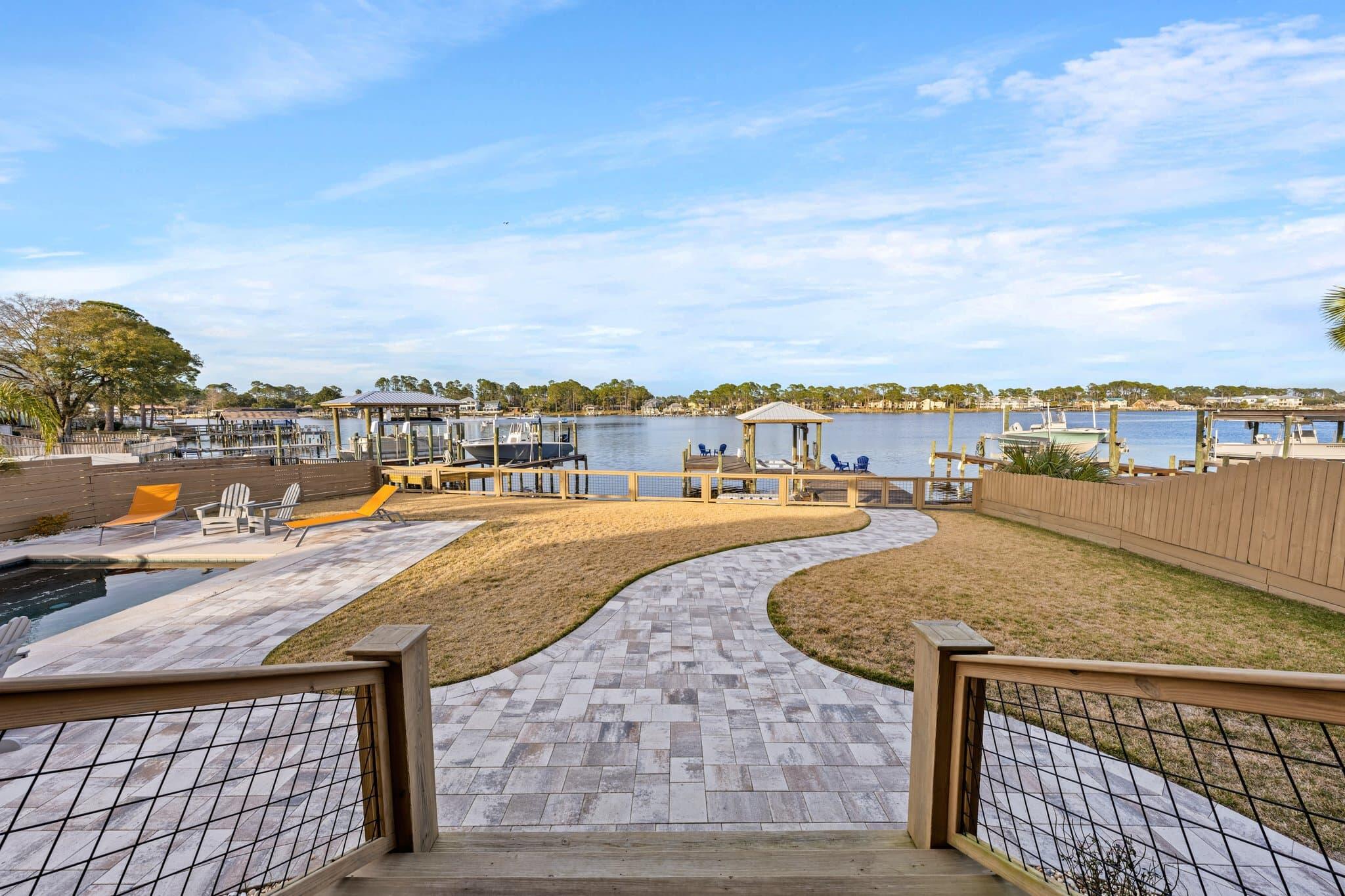 HOLIDAY BEACH UNIT 01 - Residential