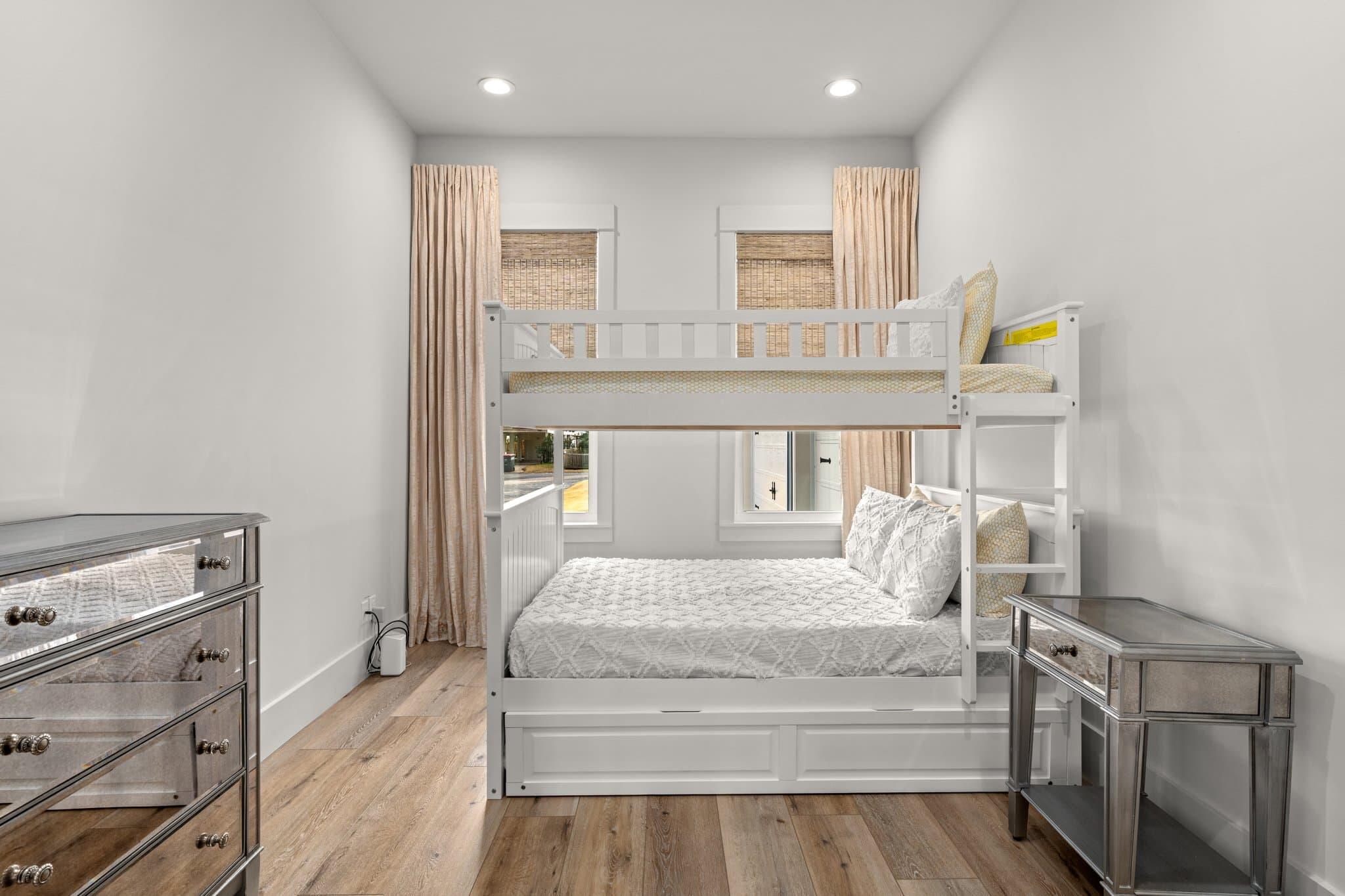 HOLIDAY BEACH UNIT 01 - Residential