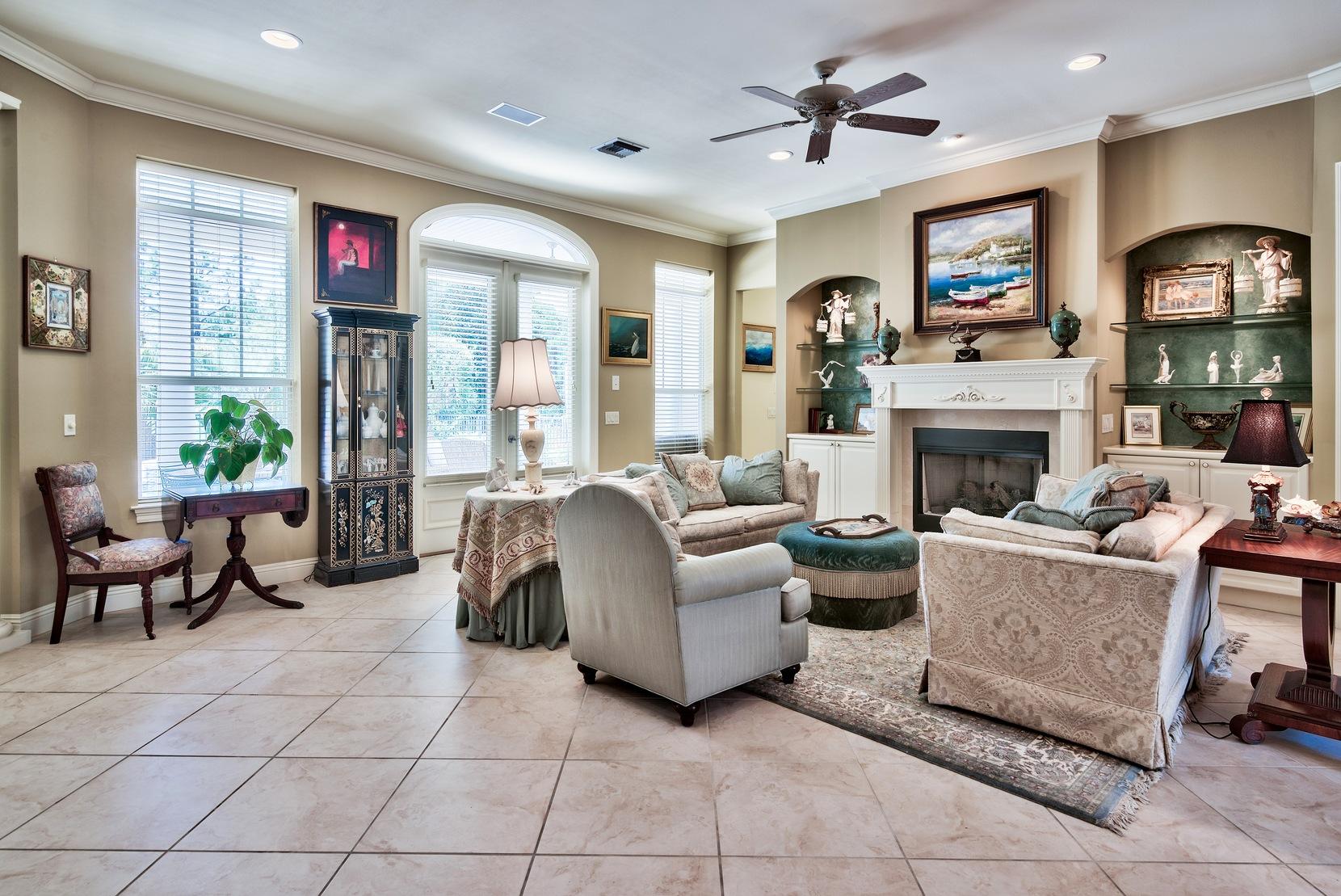 BAYTOWNE AVE EAST - Residential