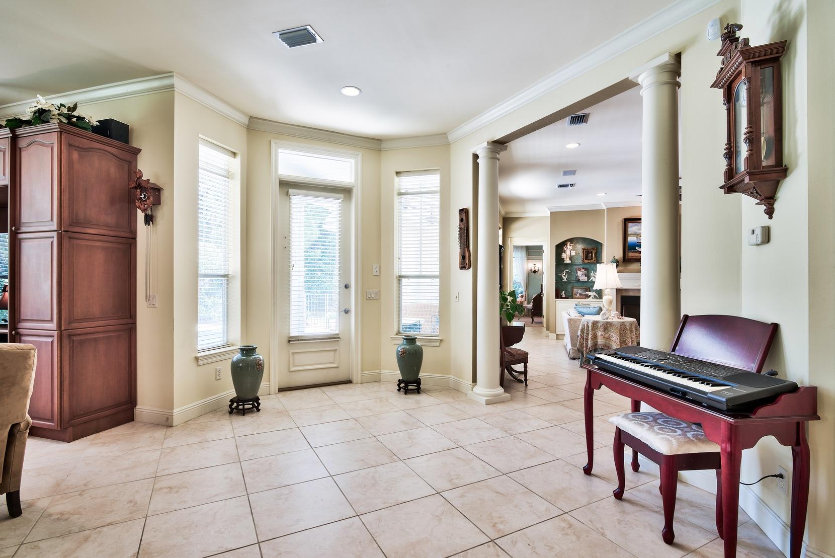 BAYTOWNE AVE EAST - Residential