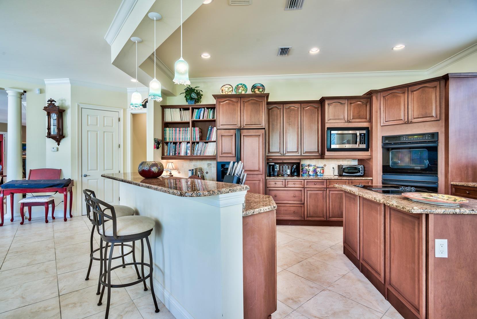 BAYTOWNE AVE EAST - Residential