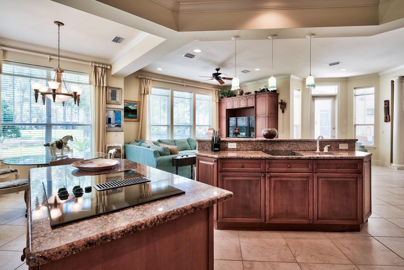 BAYTOWNE AVE EAST - Residential