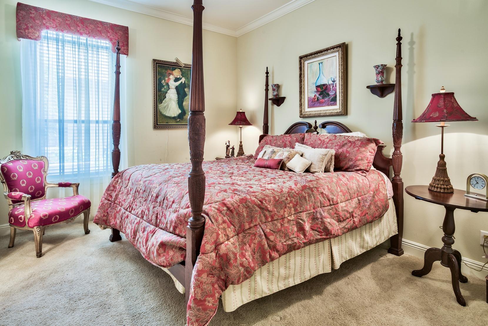 BAYTOWNE AVE EAST - Residential