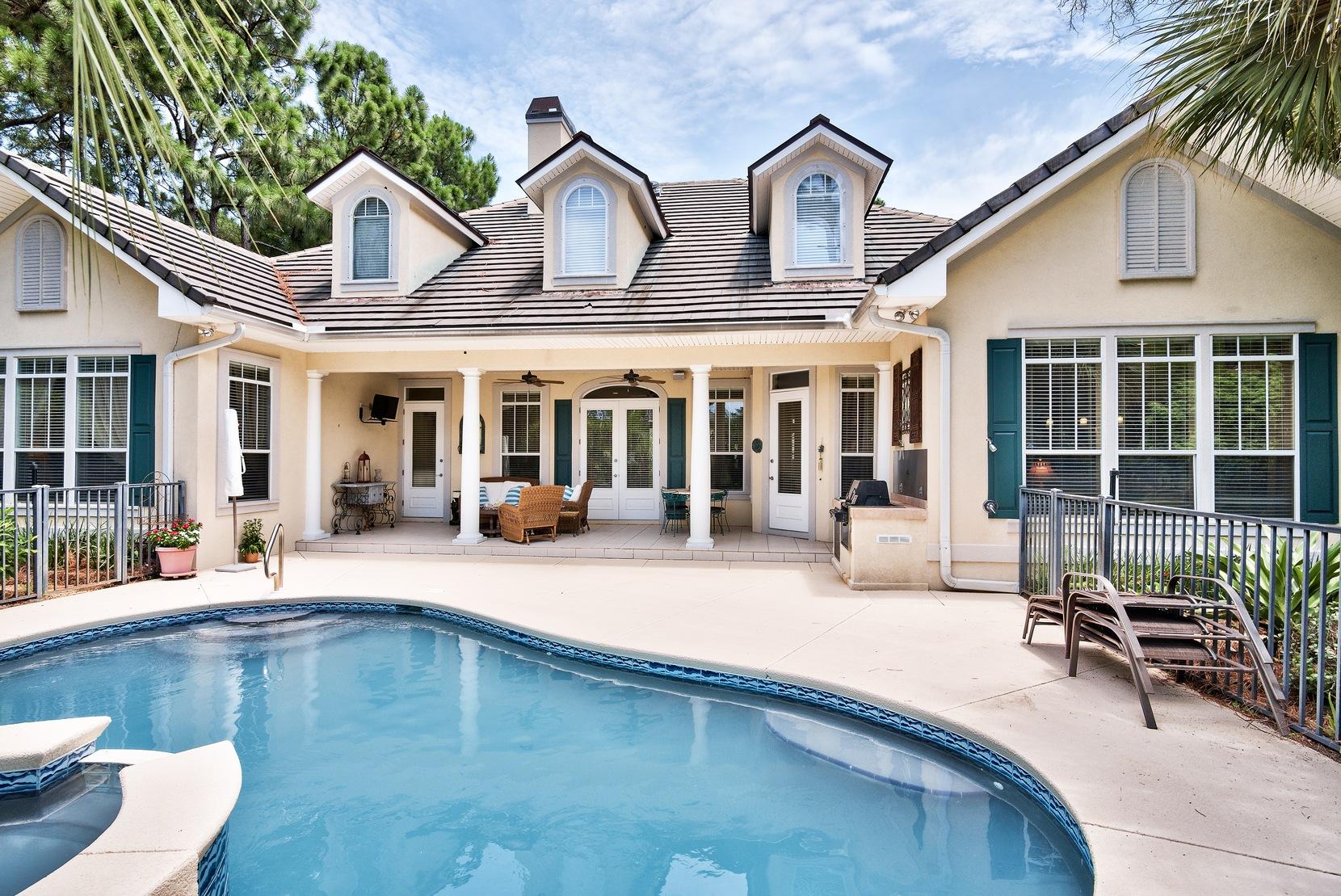 BAYTOWNE AVE EAST - Residential