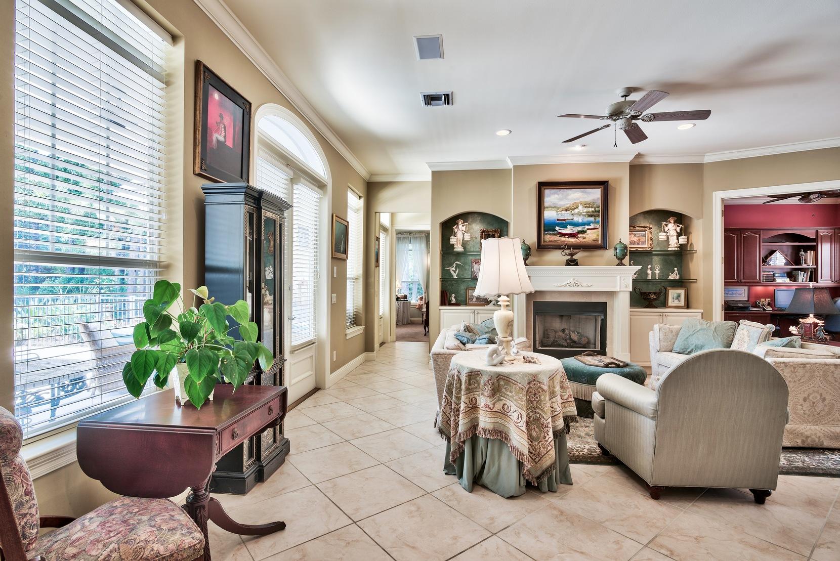 BAYTOWNE AVE EAST - Residential