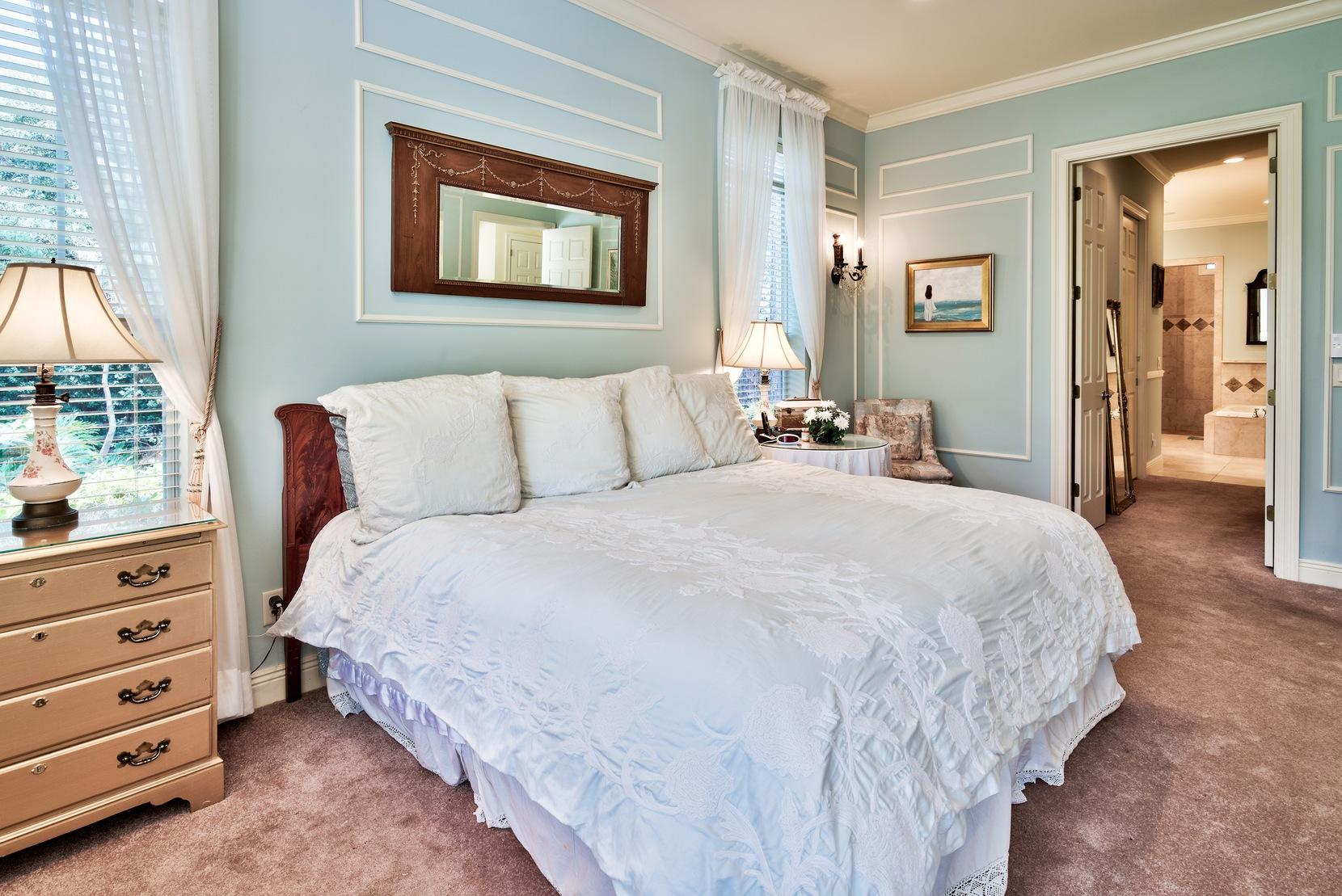 BAYTOWNE AVE EAST - Residential