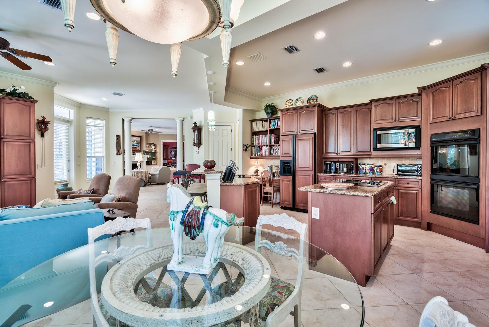 BAYTOWNE AVE EAST - Residential