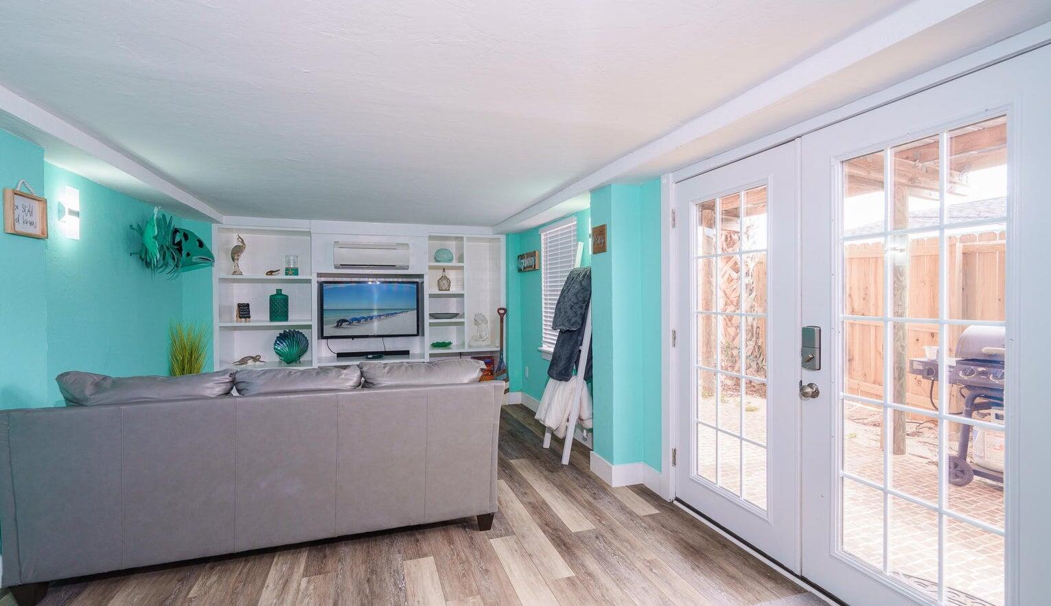 HOLIDAY BEACH - Residential