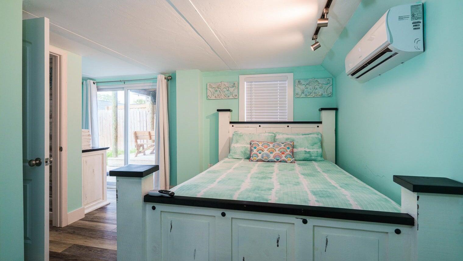 HOLIDAY BEACH - Residential