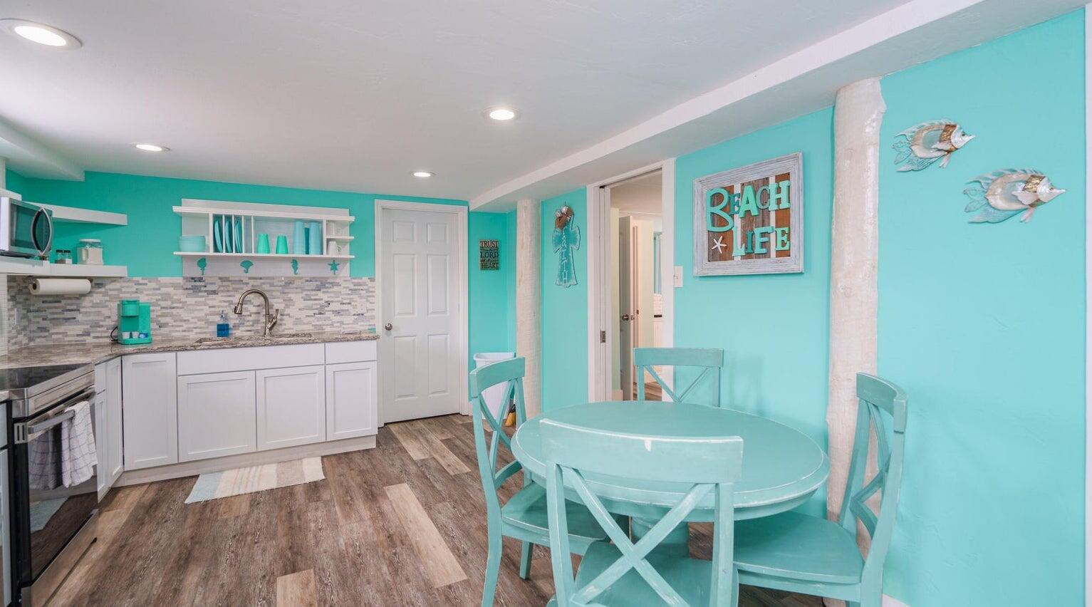 HOLIDAY BEACH - Residential