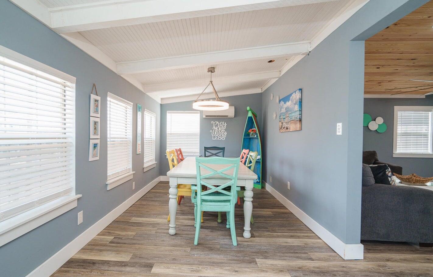 HOLIDAY BEACH - Residential