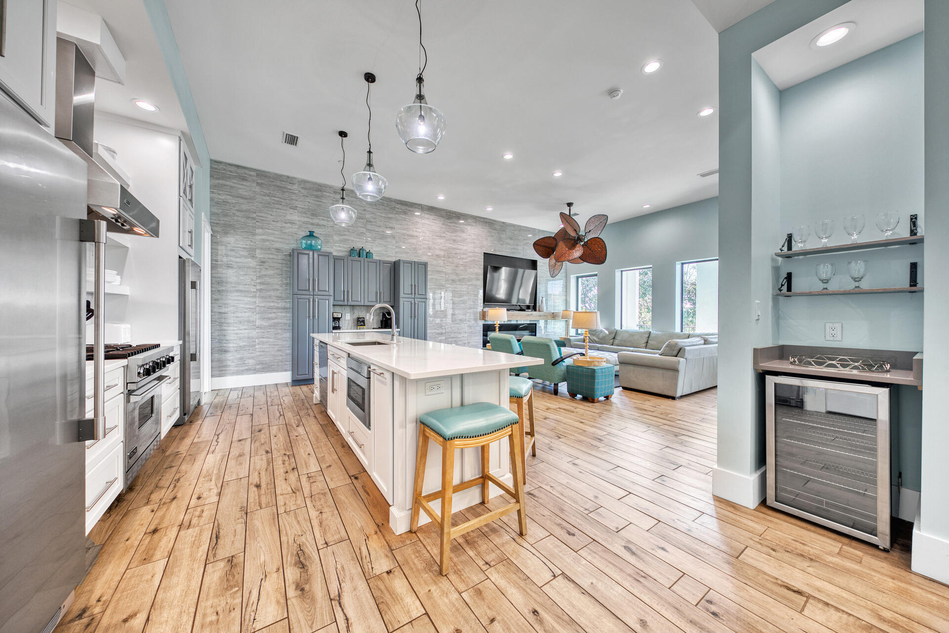 FRANGISTA BEACH 2ND ADDN - Residential