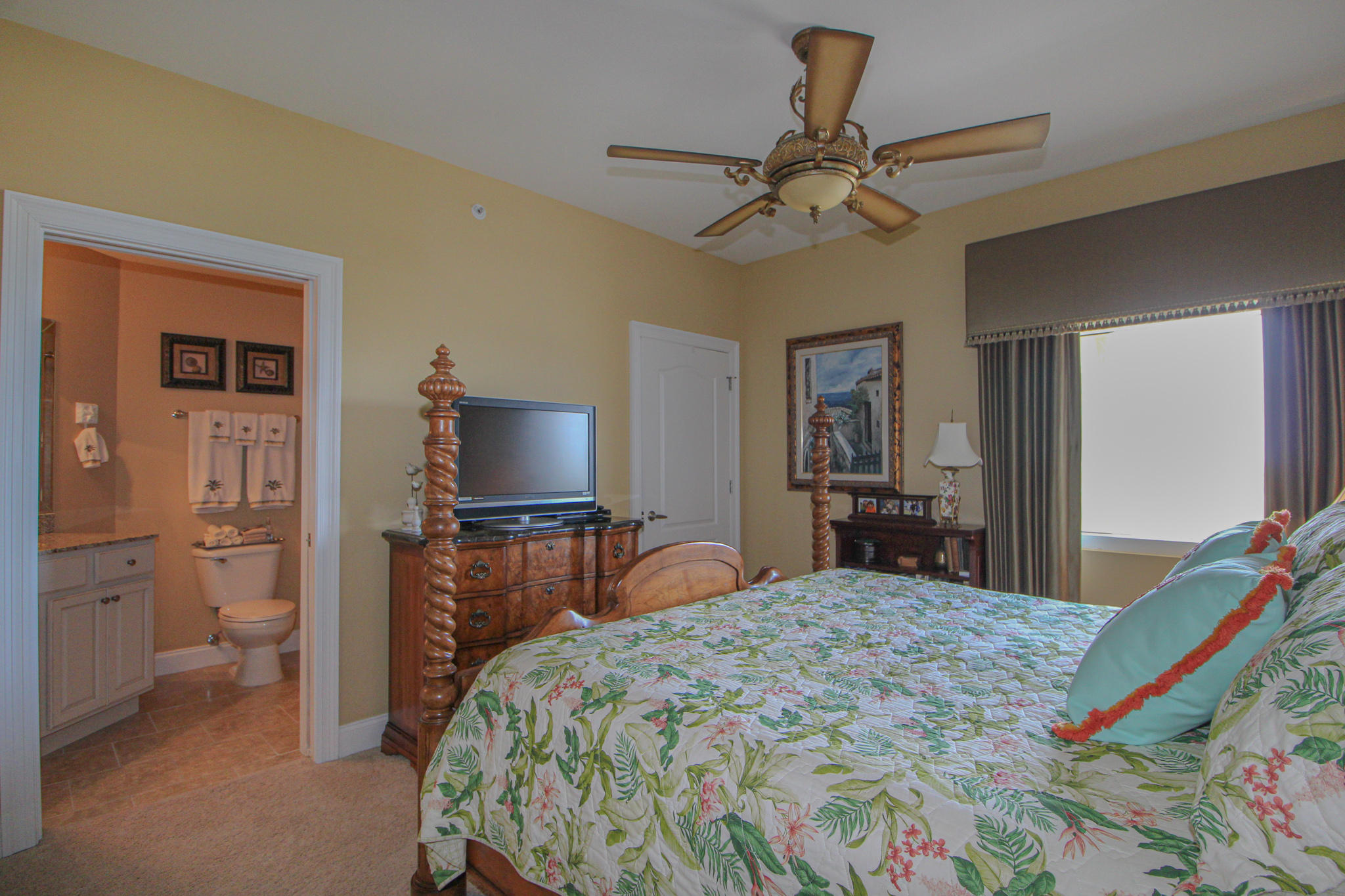 PRESIDIO YACHT CLUB - Residential