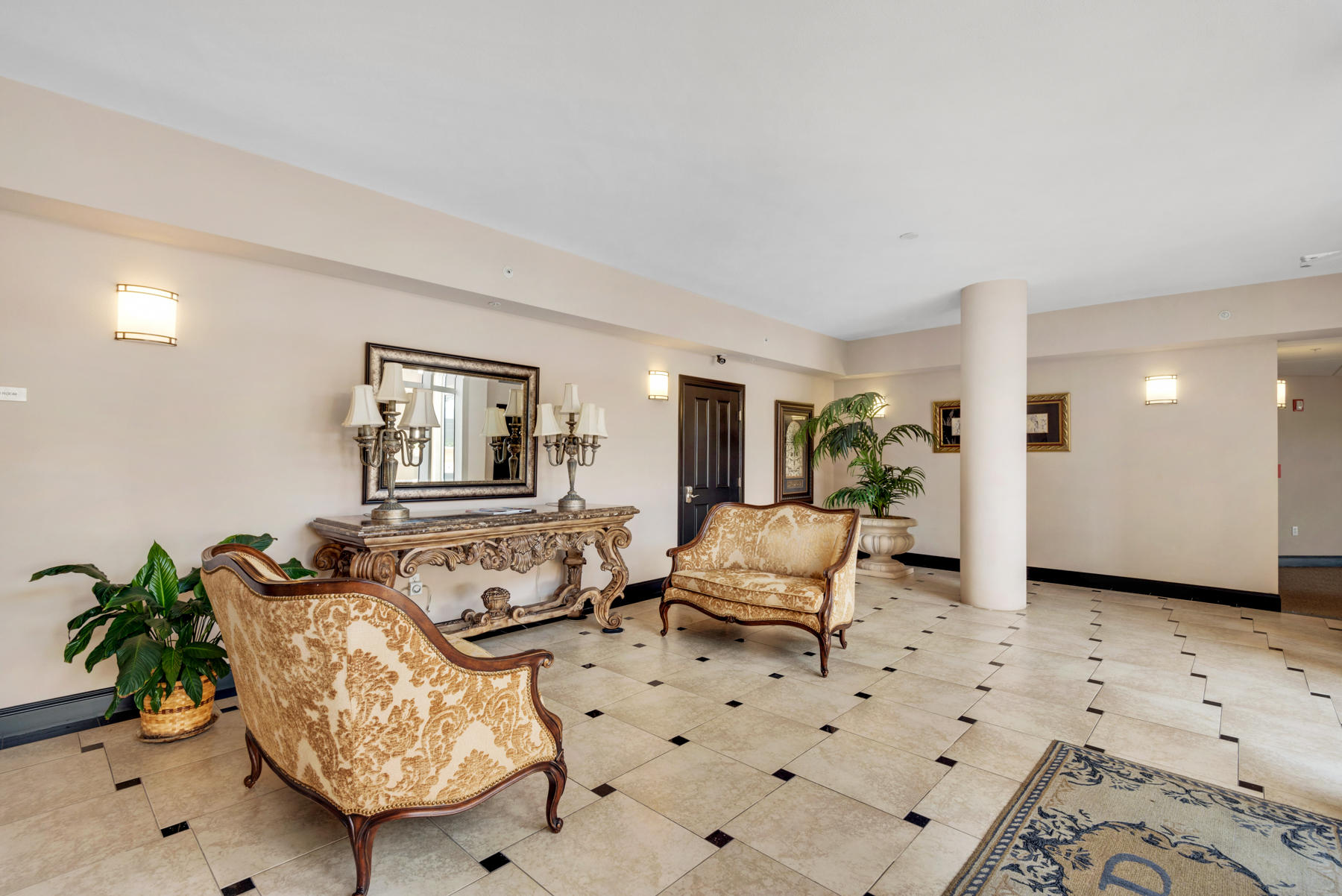 PRESIDIO YACHT CLUB - Residential