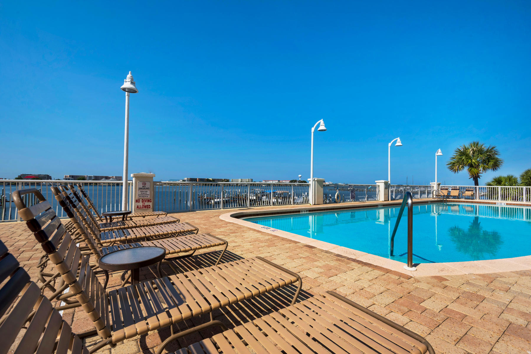 PRESIDIO YACHT CLUB - Residential