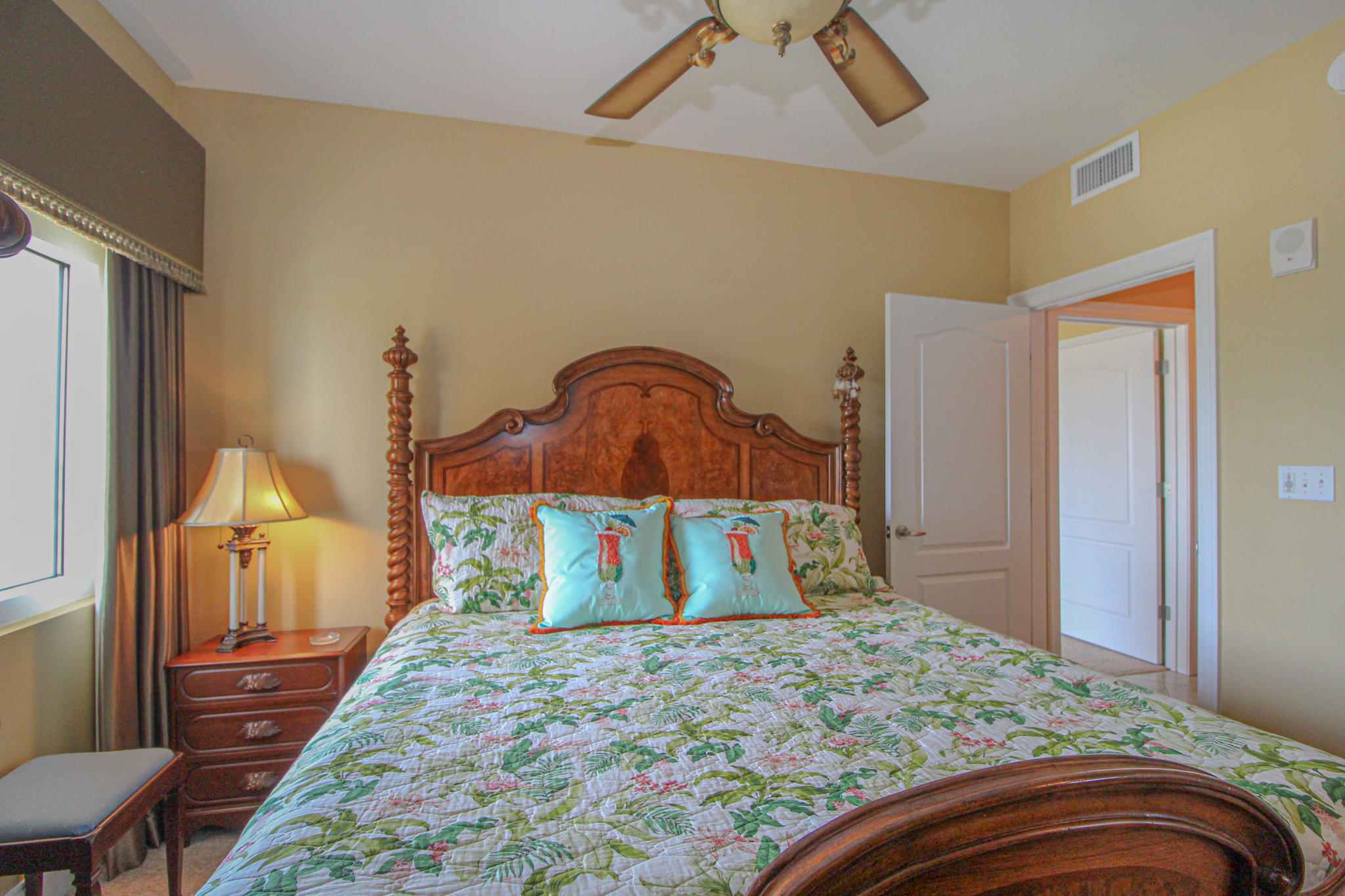 PRESIDIO YACHT CLUB - Residential