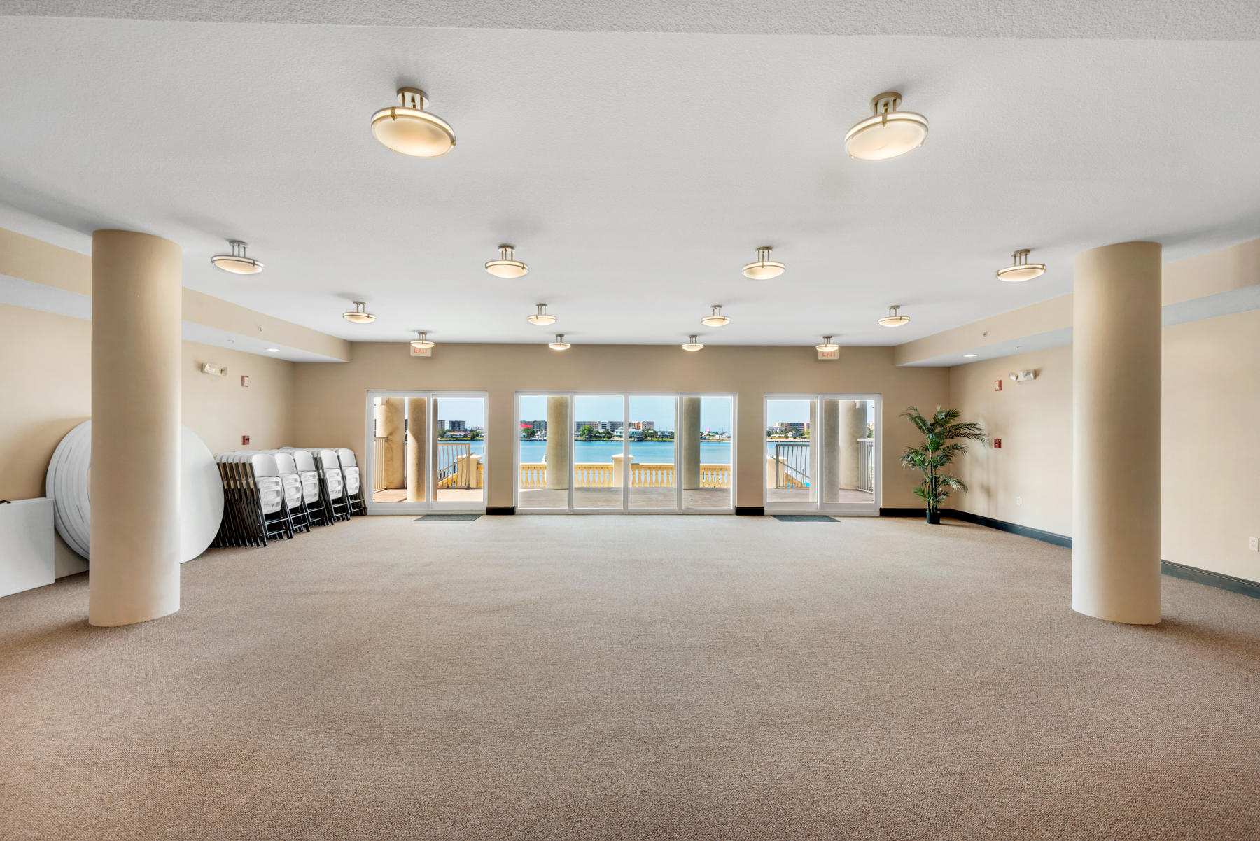 PRESIDIO YACHT CLUB - Residential