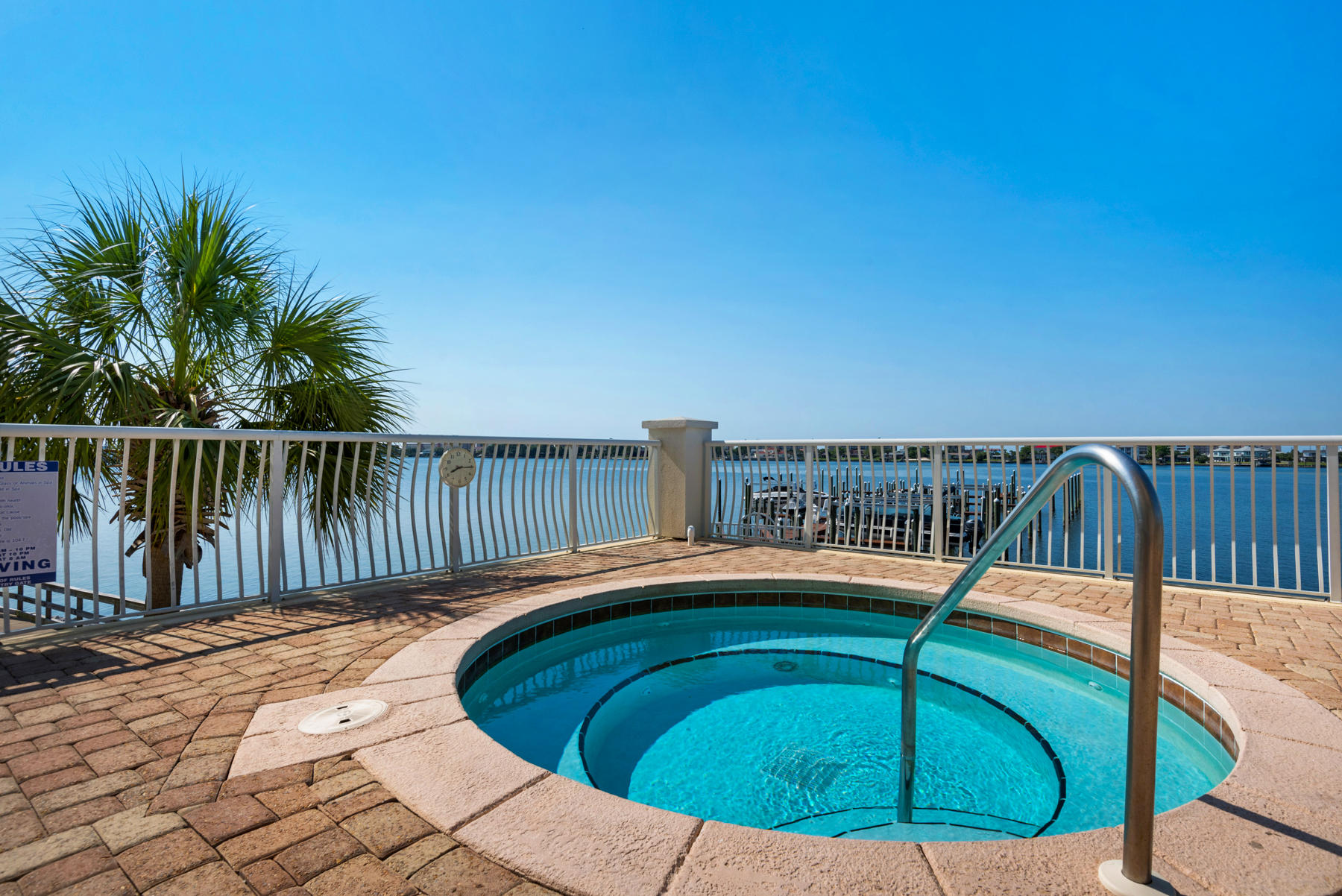 PRESIDIO YACHT CLUB - Residential