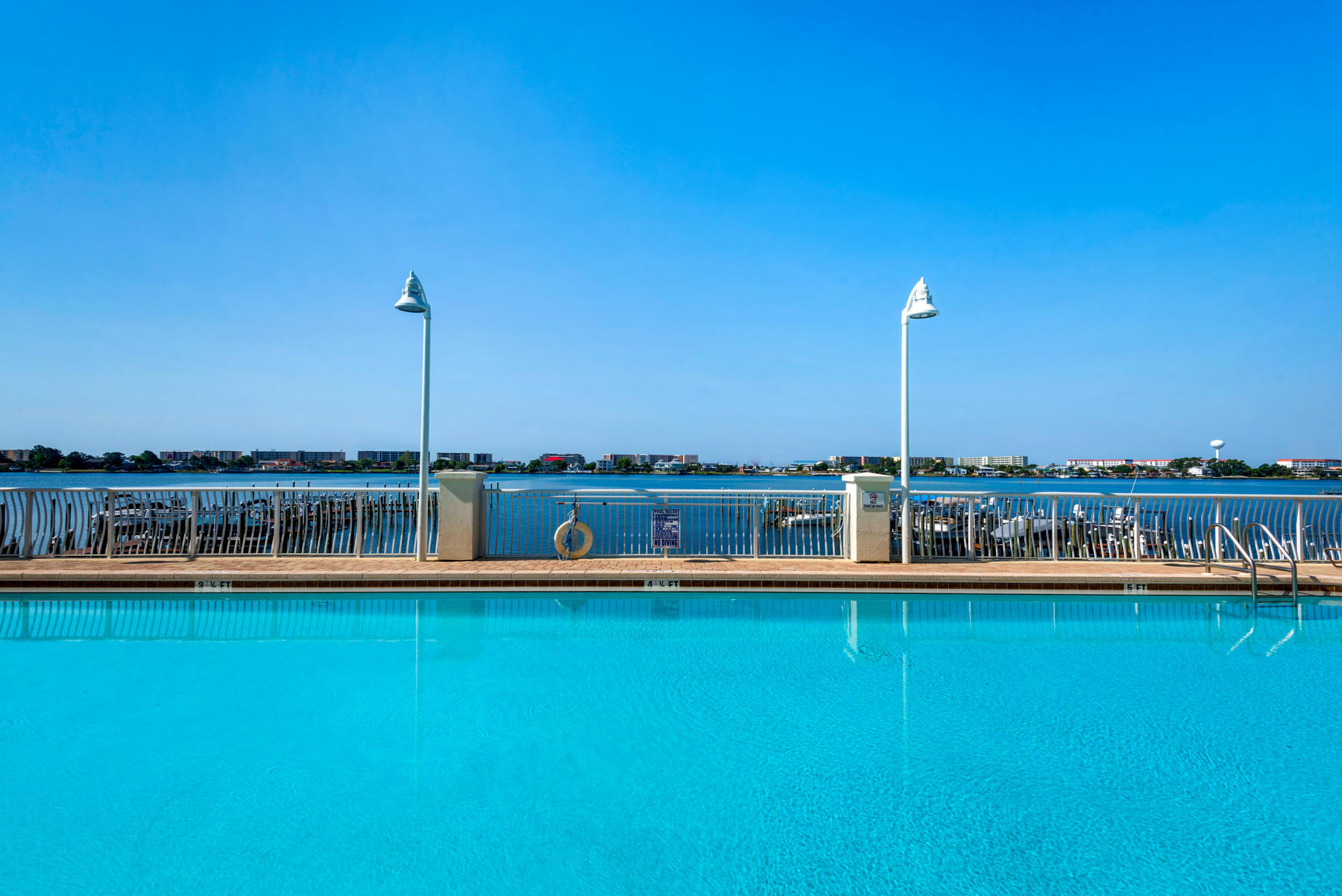 PRESIDIO YACHT CLUB - Residential