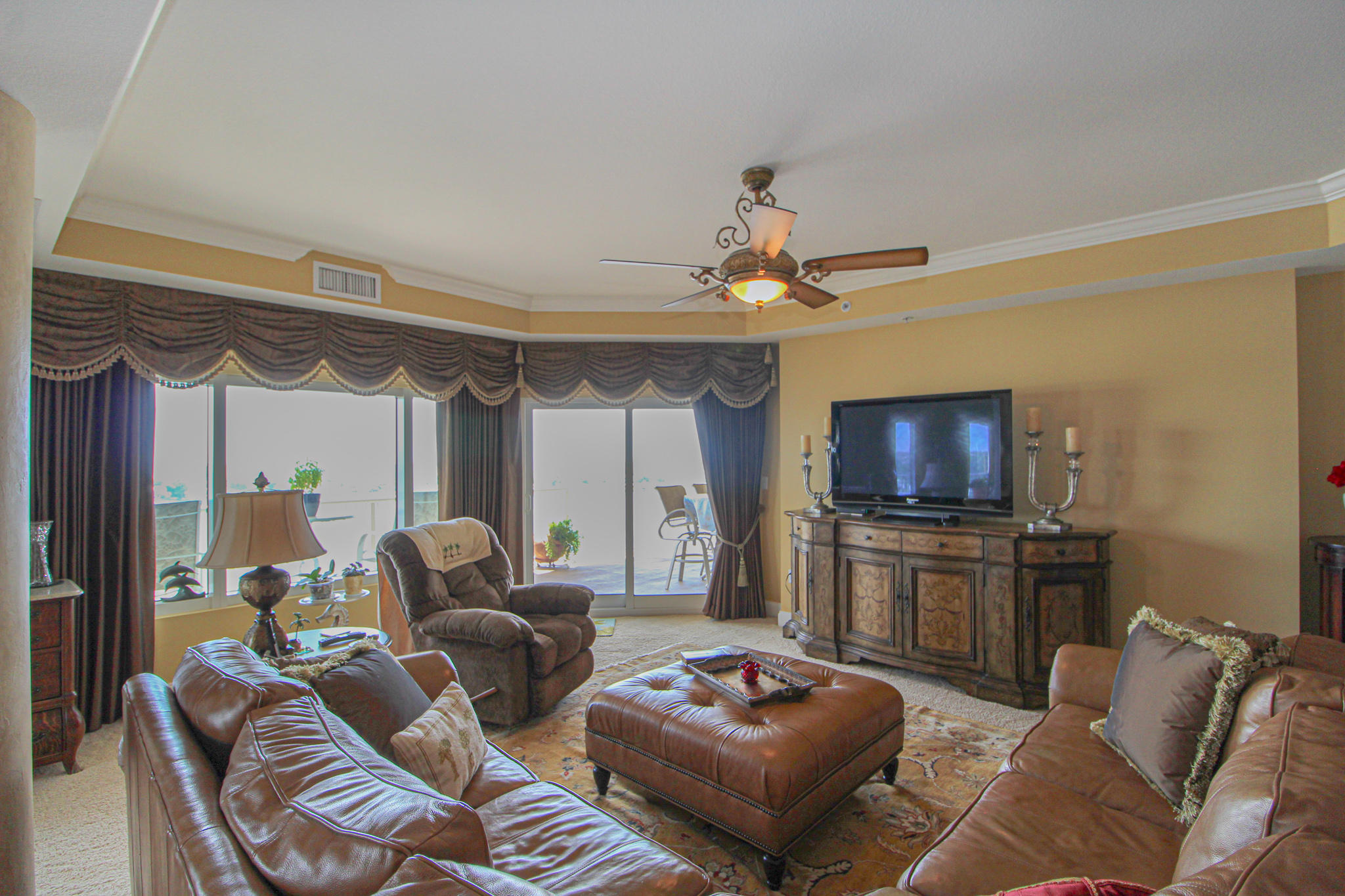 PRESIDIO YACHT CLUB - Residential