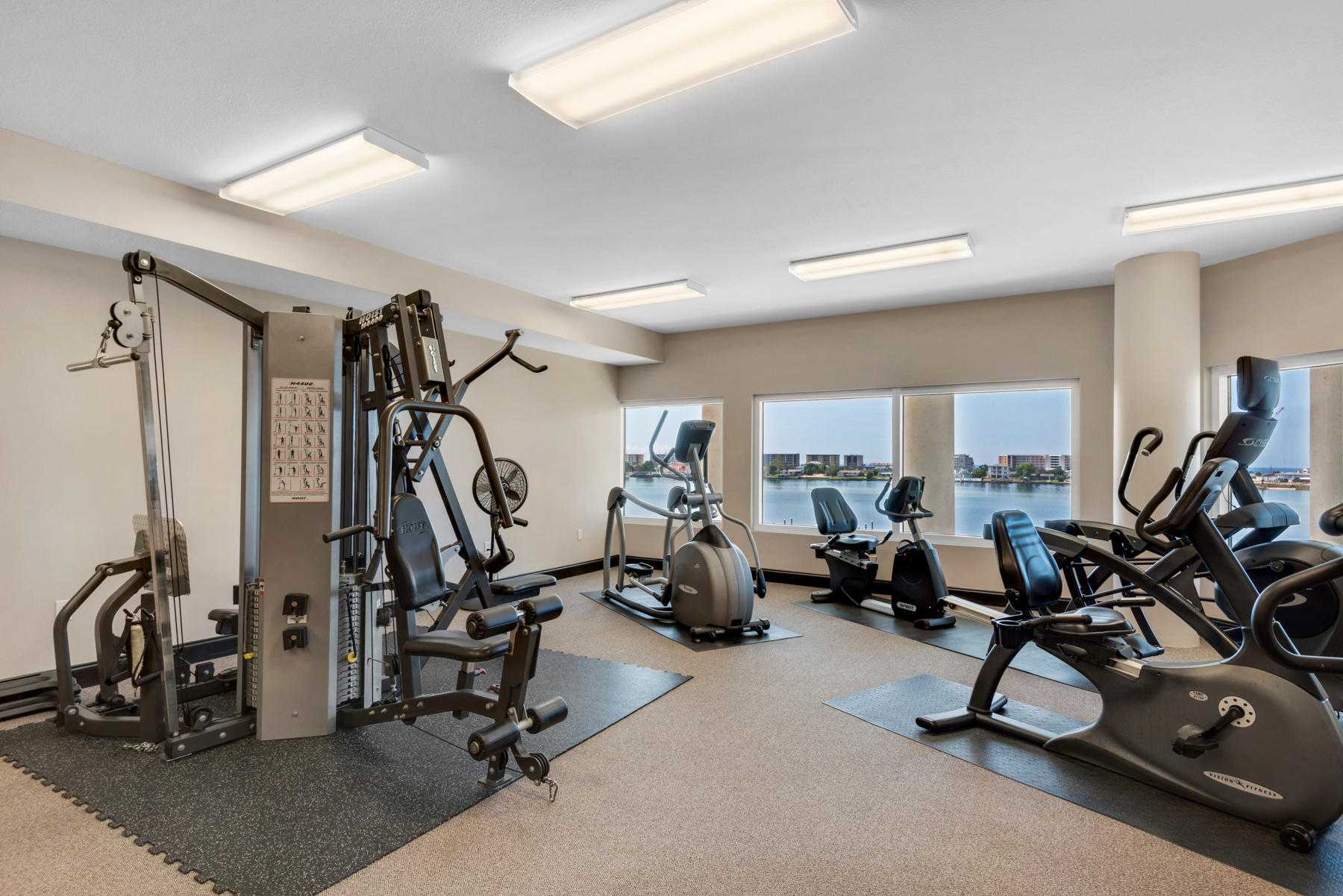 PRESIDIO YACHT CLUB - Residential