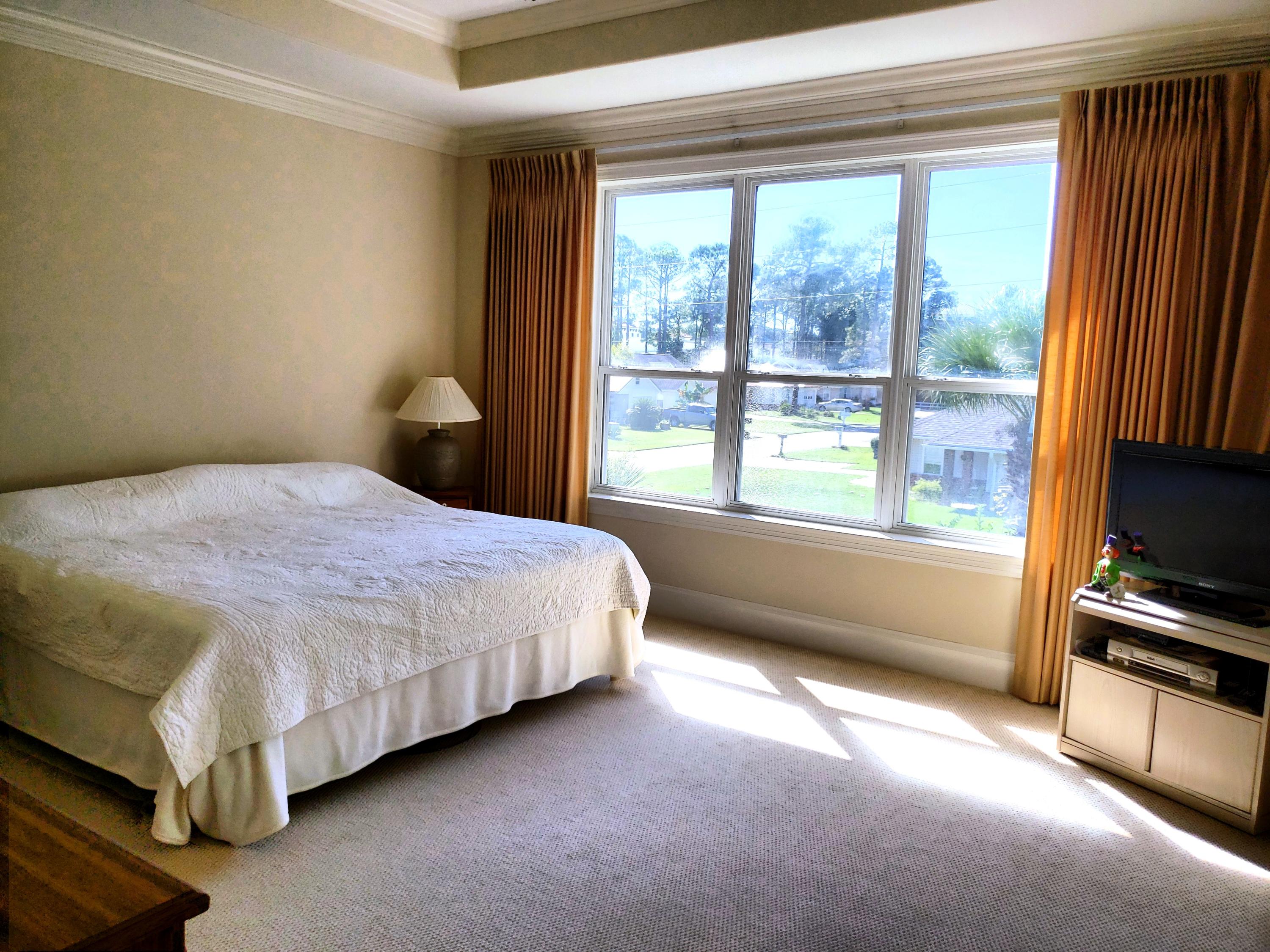 LEGION PARK LANDING - Residential